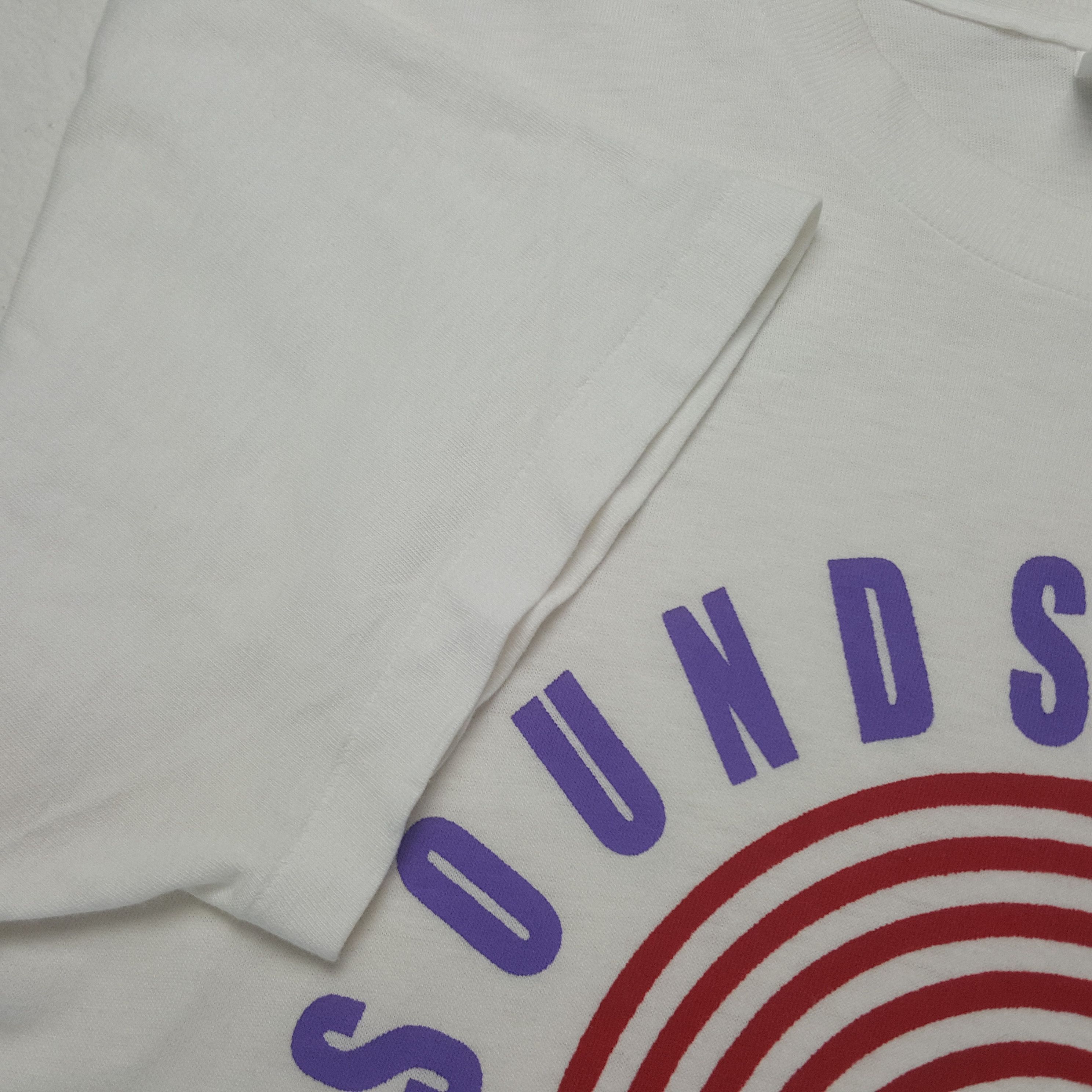 Band Tees Vintage Sounds Kurt Cobain American Singer Tshirt Size US S / EU 44-46 / 1 - 6 Thumbnail