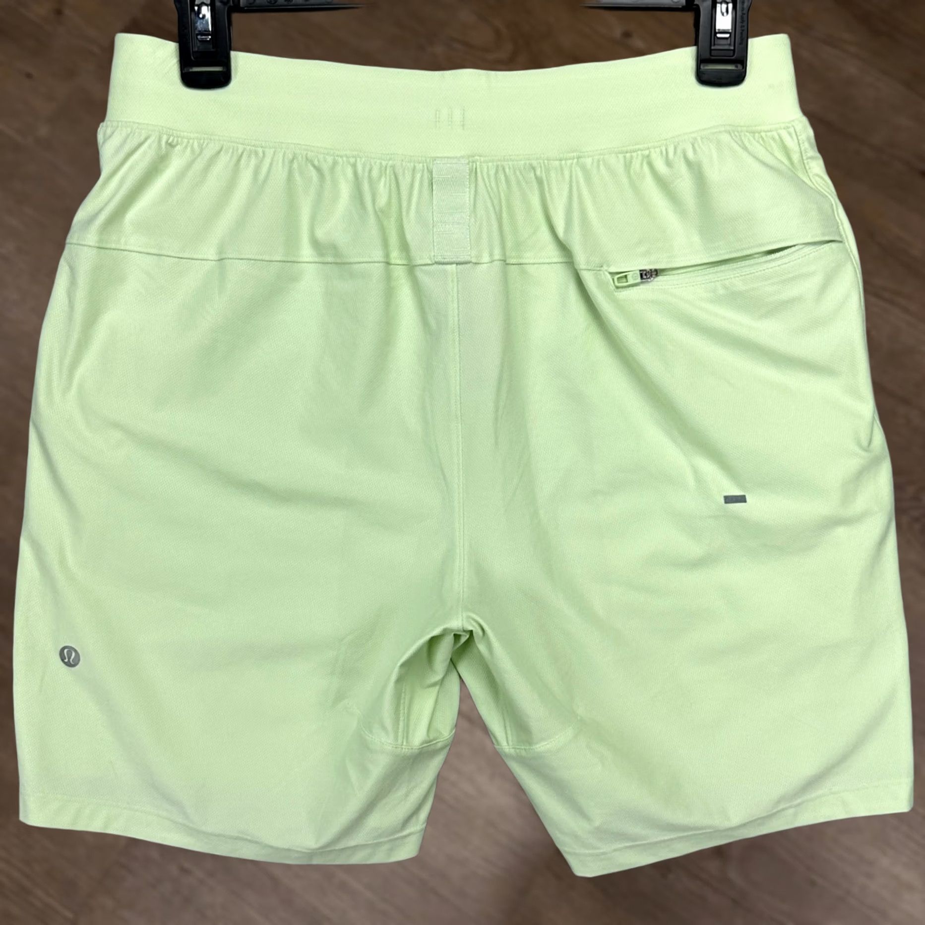 Lululemon Lululemon Men License to Train Shorts Small Mint Elastics Waist Pocket Athletic Pull On 7 in Inseam Size US 29 - 1 Thumbnail