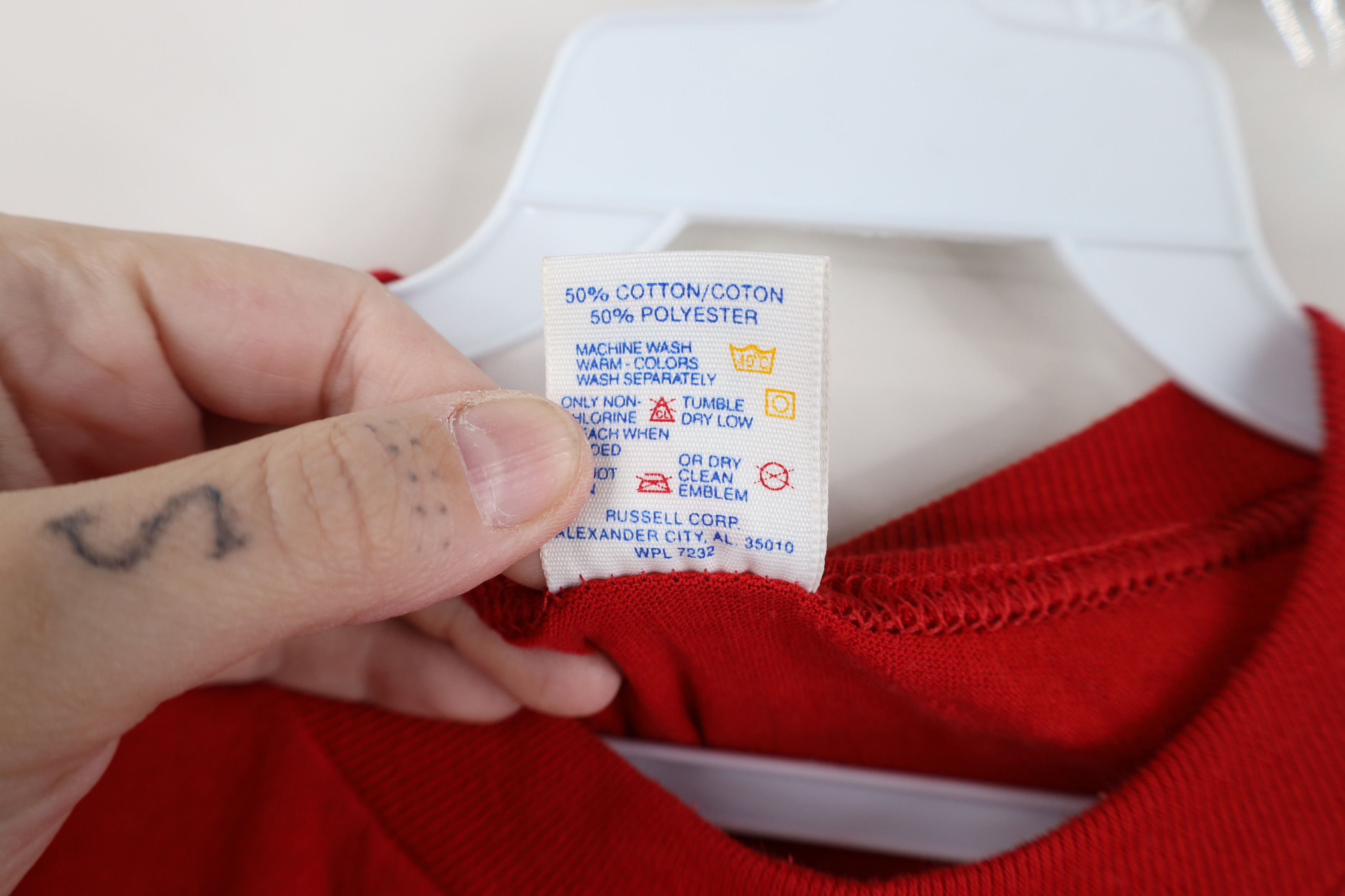 Vintage Vintage 90s Streetwear Blank Short Sleeve T-Shirt Red USA Size US L / EU 52-54 / 3 - 8 Thumbnail