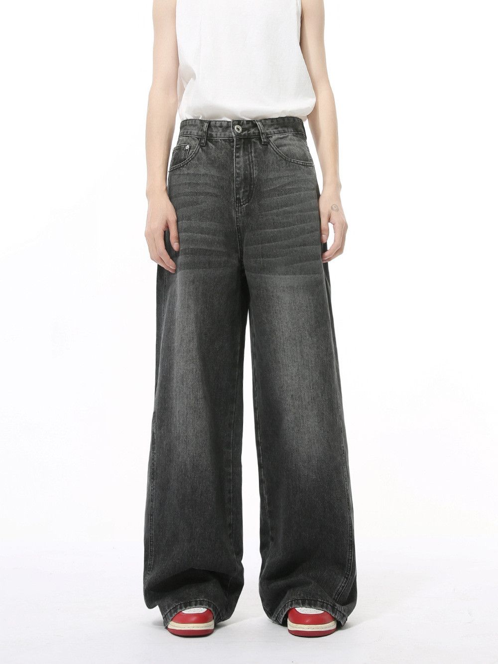 Vintage Men's Retro Clean-Fit Washed Wide-Leg Jeans Size US 32 / EU 48 - 1 Thumbnail