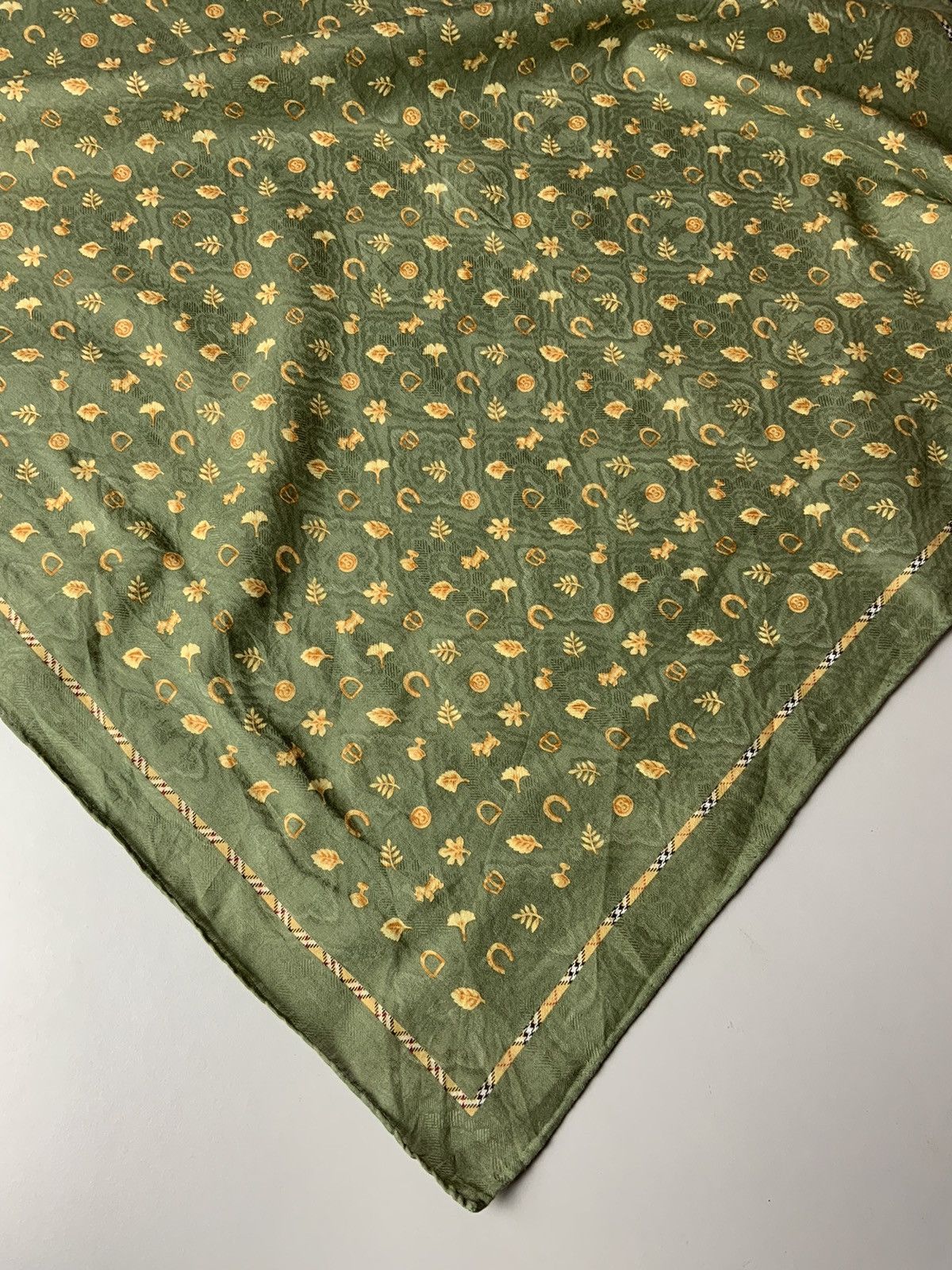 Burberry Burberry’s Spellout Embroidery Monogram Bandana Handkerchief Size ONE SIZE - 6 Thumbnail