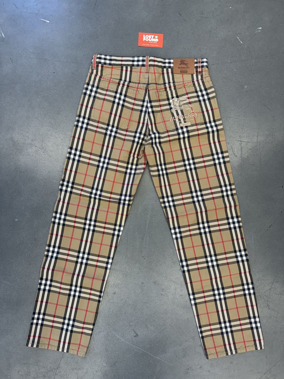 Burberry × Supreme SS22 Supreme Burberry Regular Jeans Beige Size US 30 / EU 46 - 2 Thumbnail