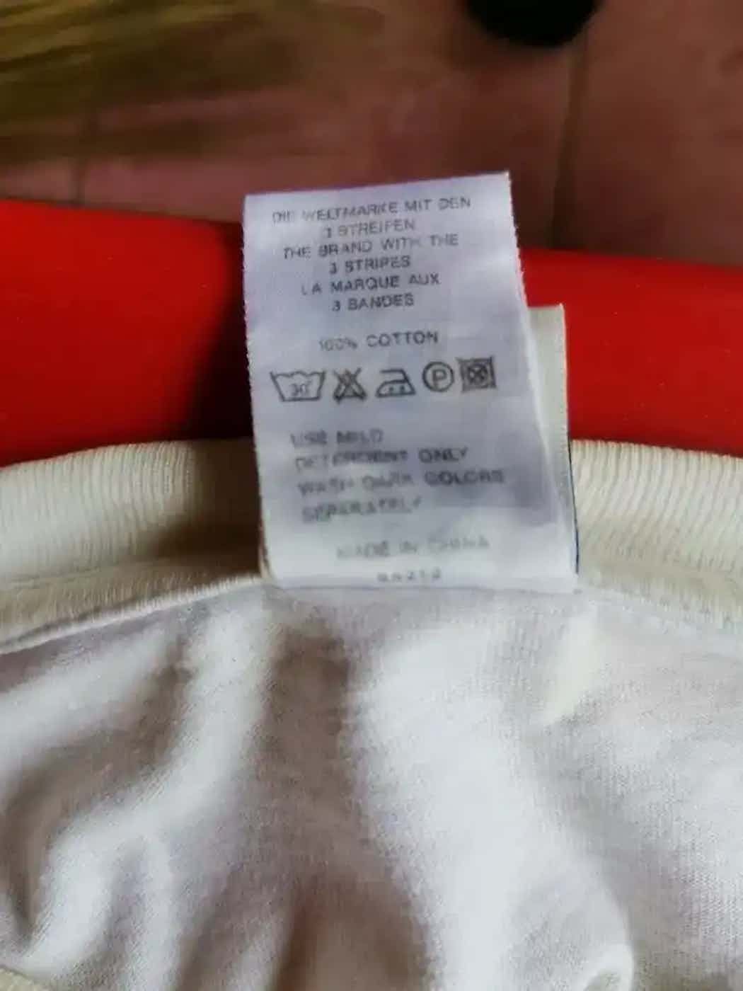 Adidas Vintage Adidas Detergent Doux T-shirt Size US M / EU 48-50 / 2 - 4 Thumbnail