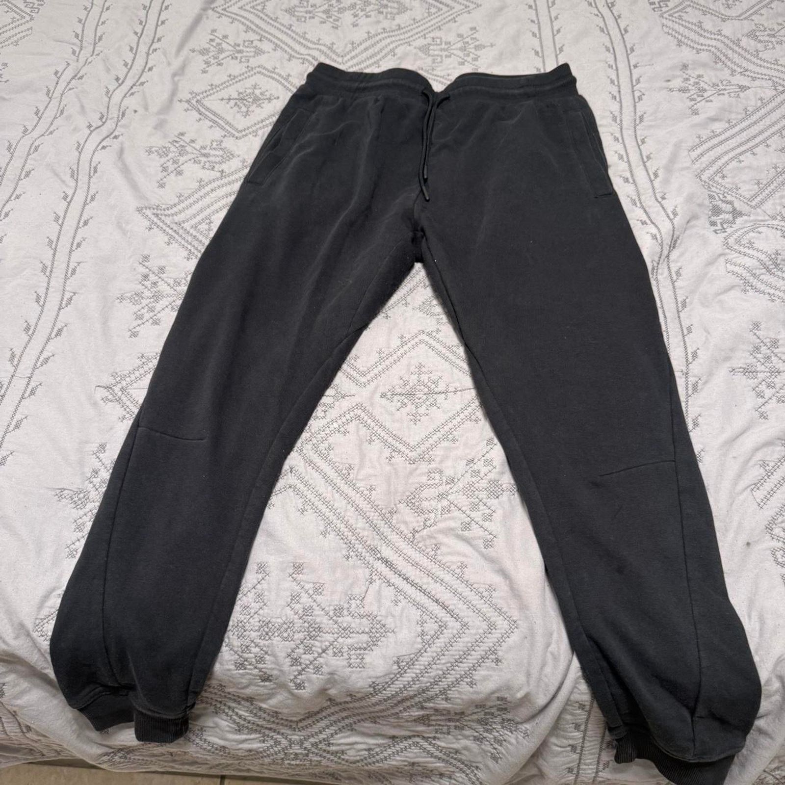 Gymshark Woman’s Gymshark black sweatpants with white logo size M Size 36" / US 14 / IT 50 - 1 Thumbnail