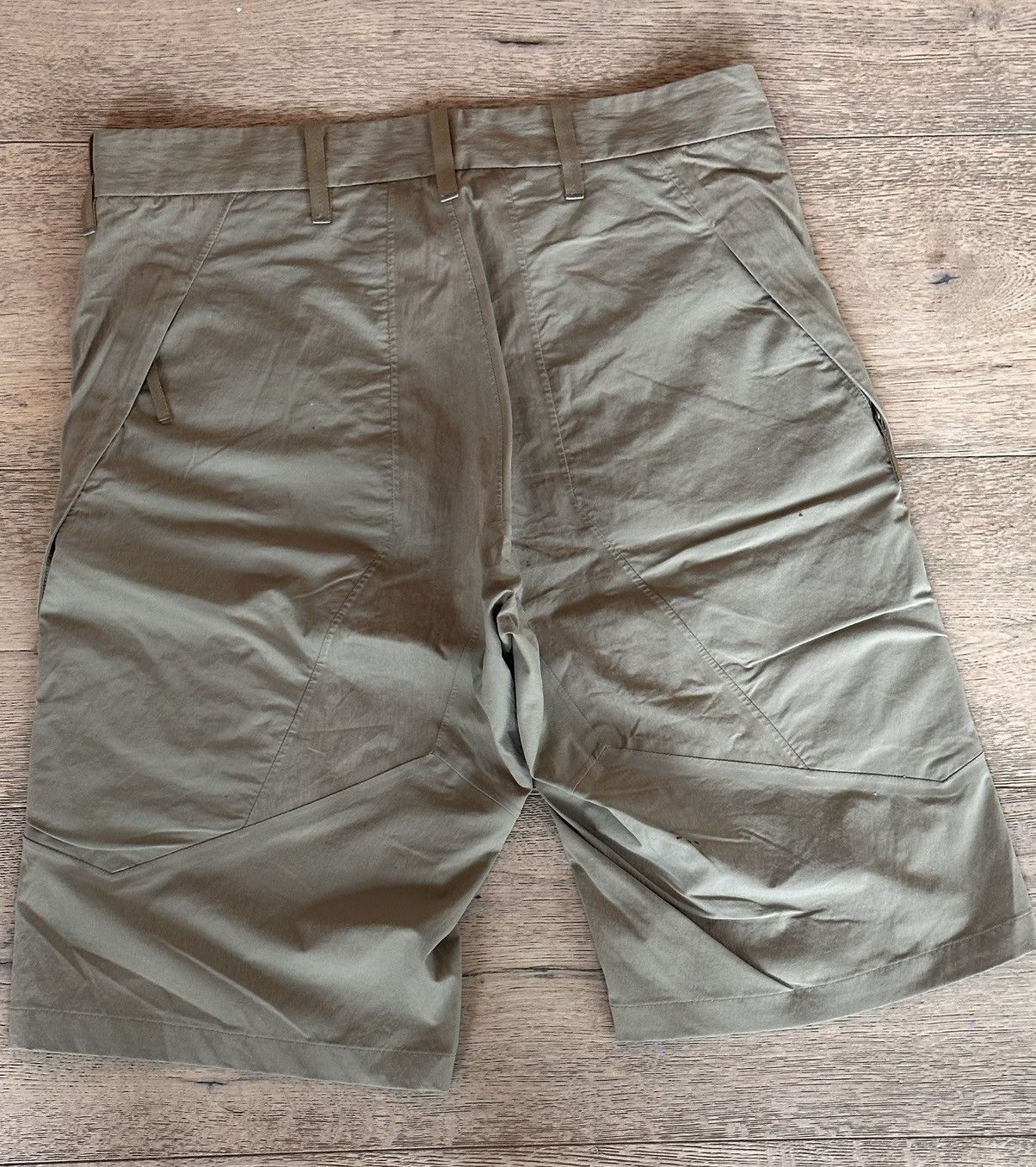 Veilance Arc'teryx Veilance Beige Shorts Size 30 Hidden Pockets Size US 30 / EU 46 - 6 Thumbnail