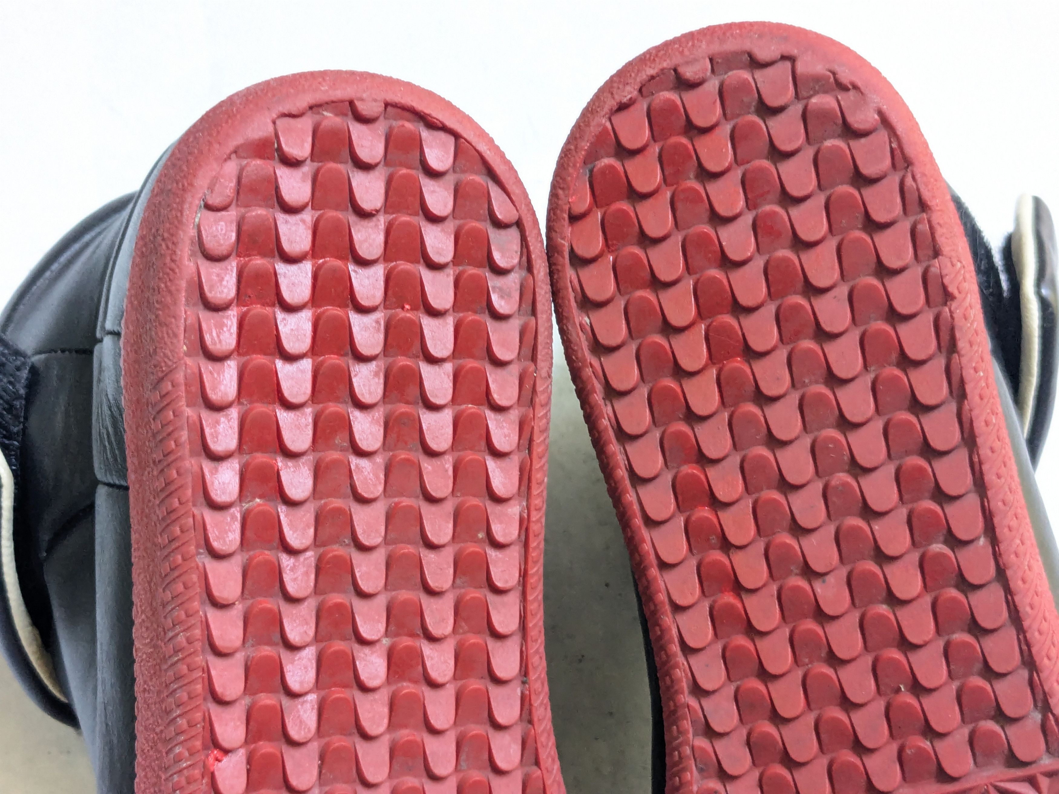 Maison Margiela Maison Margiela Future Sneakers Black Red 8 41 High Tops Size US 8 / EU 41 - 18 Thumbnail