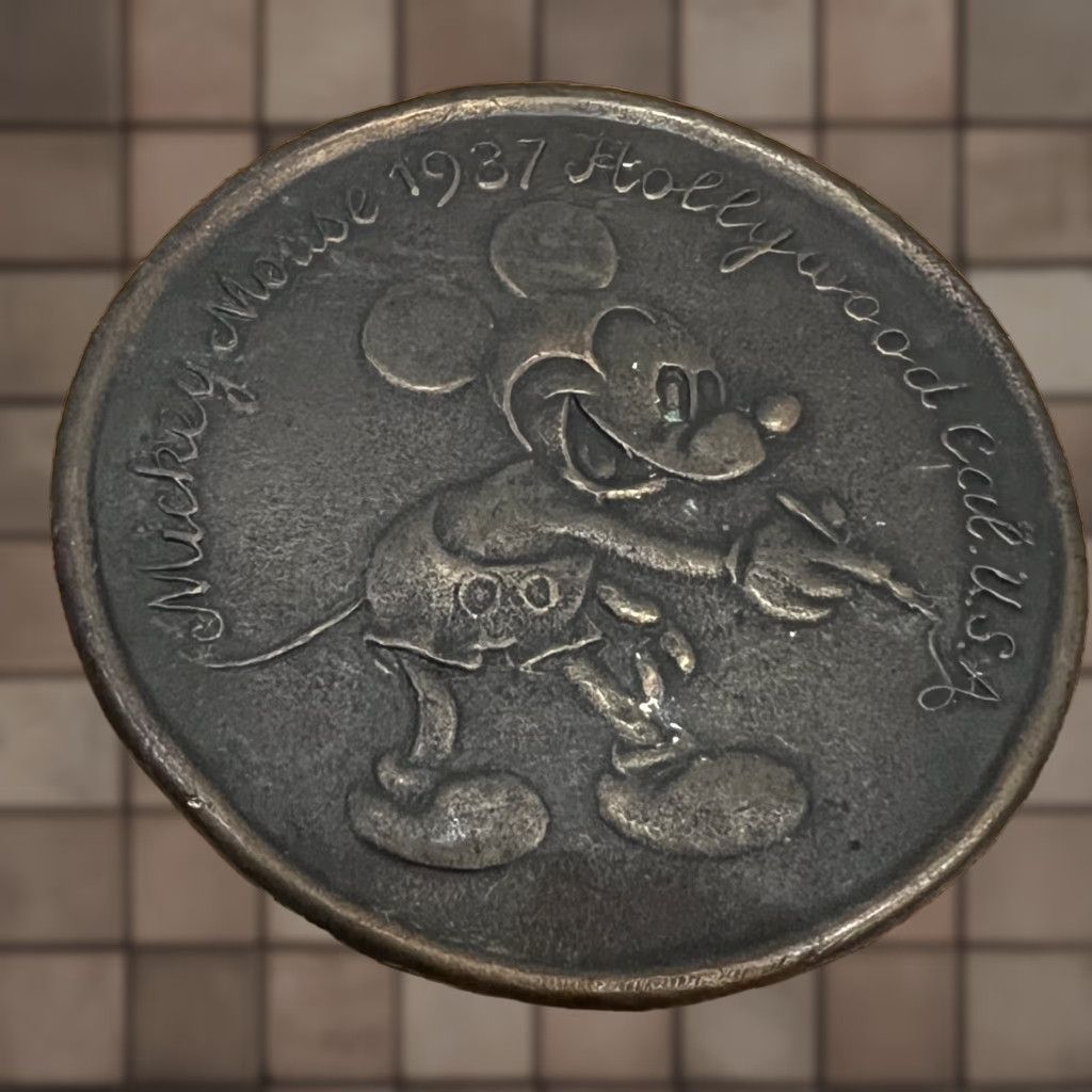 Vintage VINTAGE Mickey Mouse Belt Buckle 1937 BRASS PLATED Classic Movies, TV, & Cartoons Unisex Adults Belt Buckle 1.80" Width 2.50"(w) x 2.50"(h) Size ONE SIZE - 1 Thumbnail