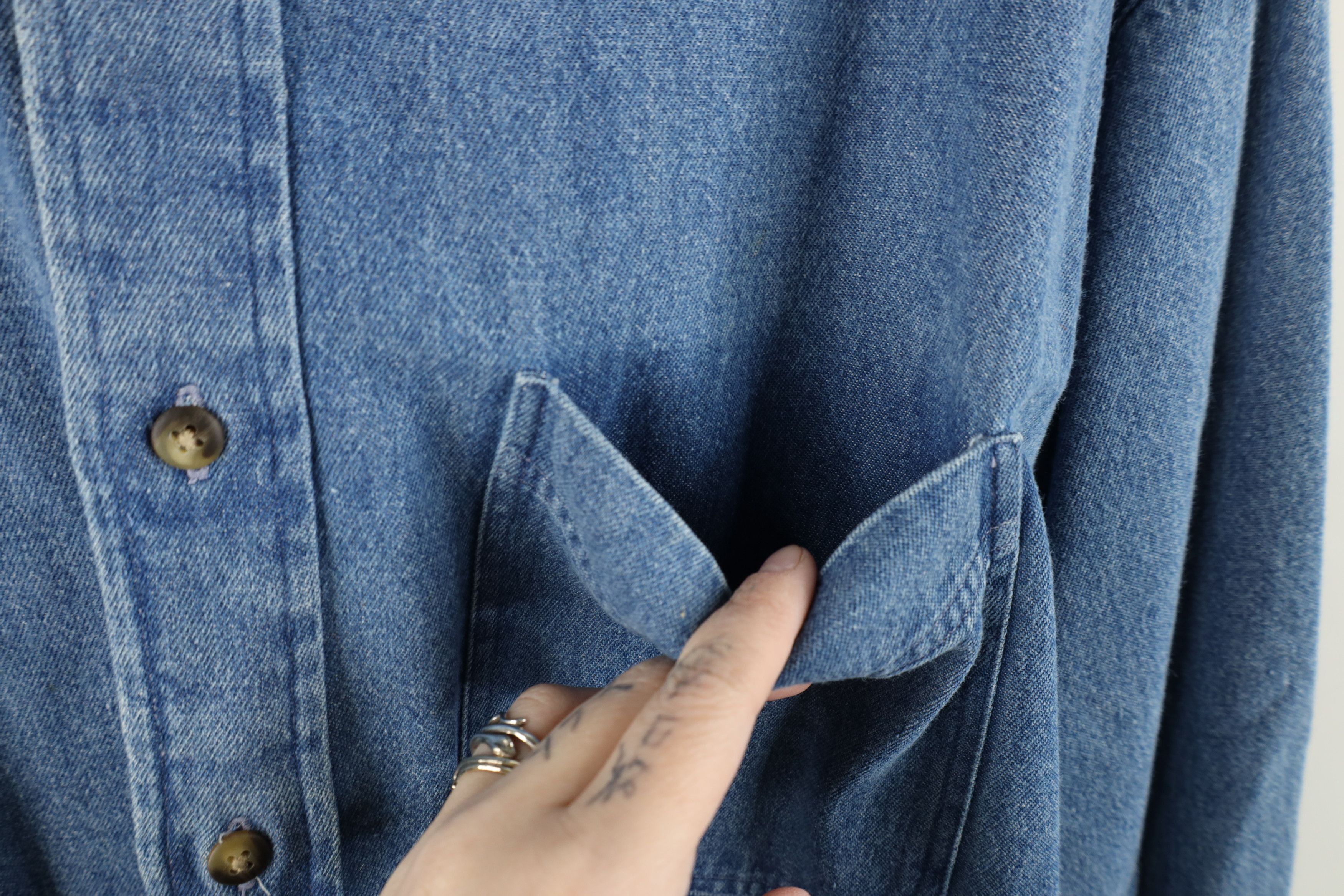 Vintage Vintage 90s Streetwear Collared Denim Jean Button Down Shirt Size US L / EU 52-54 / 3 - 6 Thumbnail