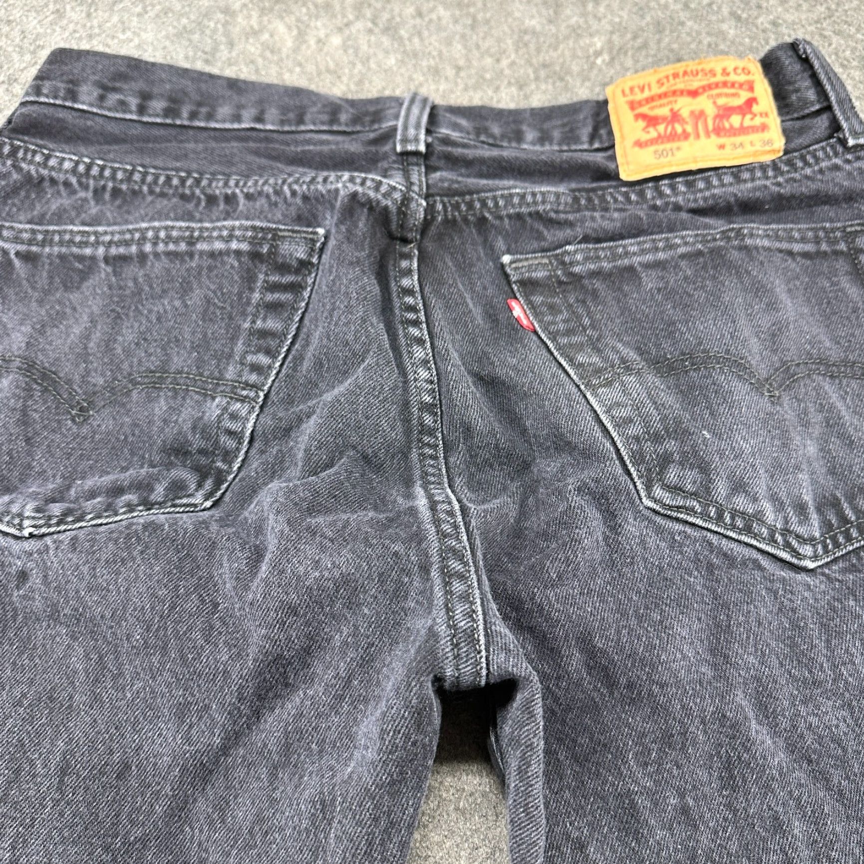 Levi's Levi's 501 Jeans Mens 34x36 Black Straight Leg Regular Fit Dark Wash Cotton Denim Vintage No Size US 34 / EU 50 - 7 Thumbnail