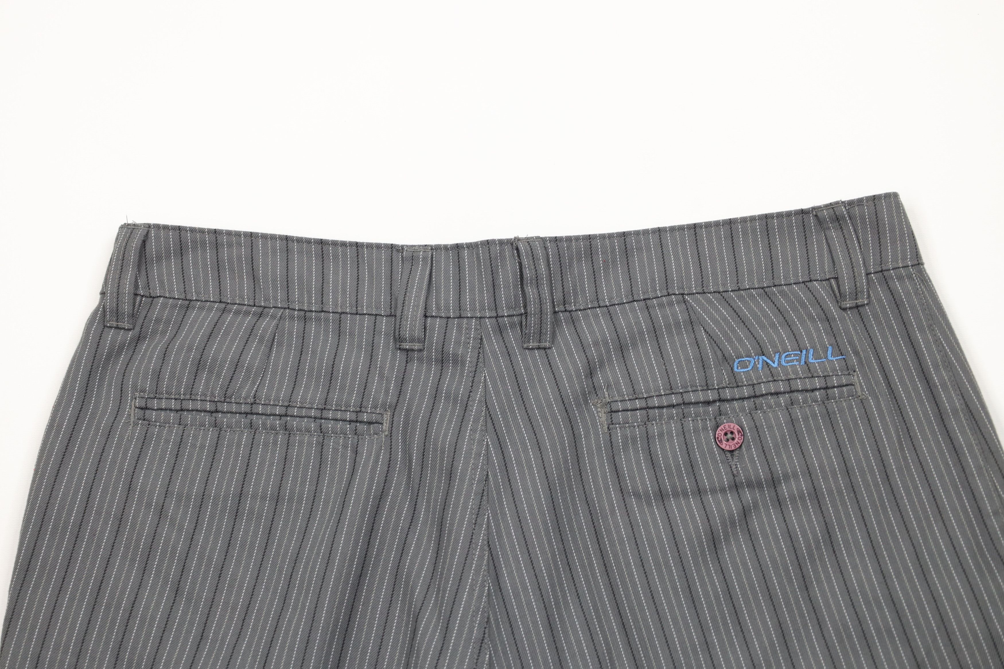O'Neill × Vintage Vintage O'Neill Surfing Faded Striped Baggy Fit Shorts Gray Size US 36 / EU 52 - 10 Thumbnail