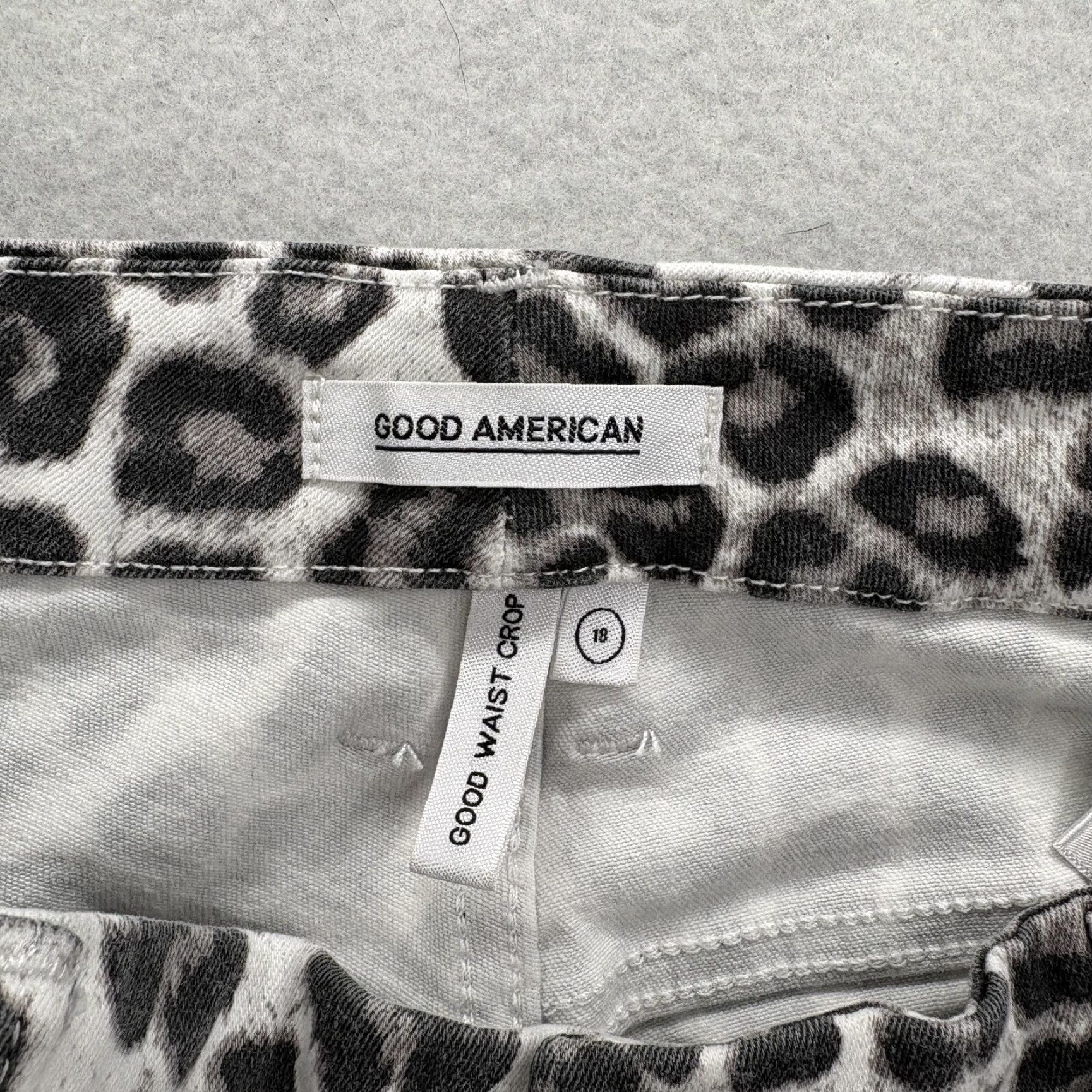 Good American Good American Jeans Womens 18 Gray Leopard High Rise Crop Stretch Slim 5-Pocket Denim Inseam 26 Size 40" / US 18 - 4 Thumbnail