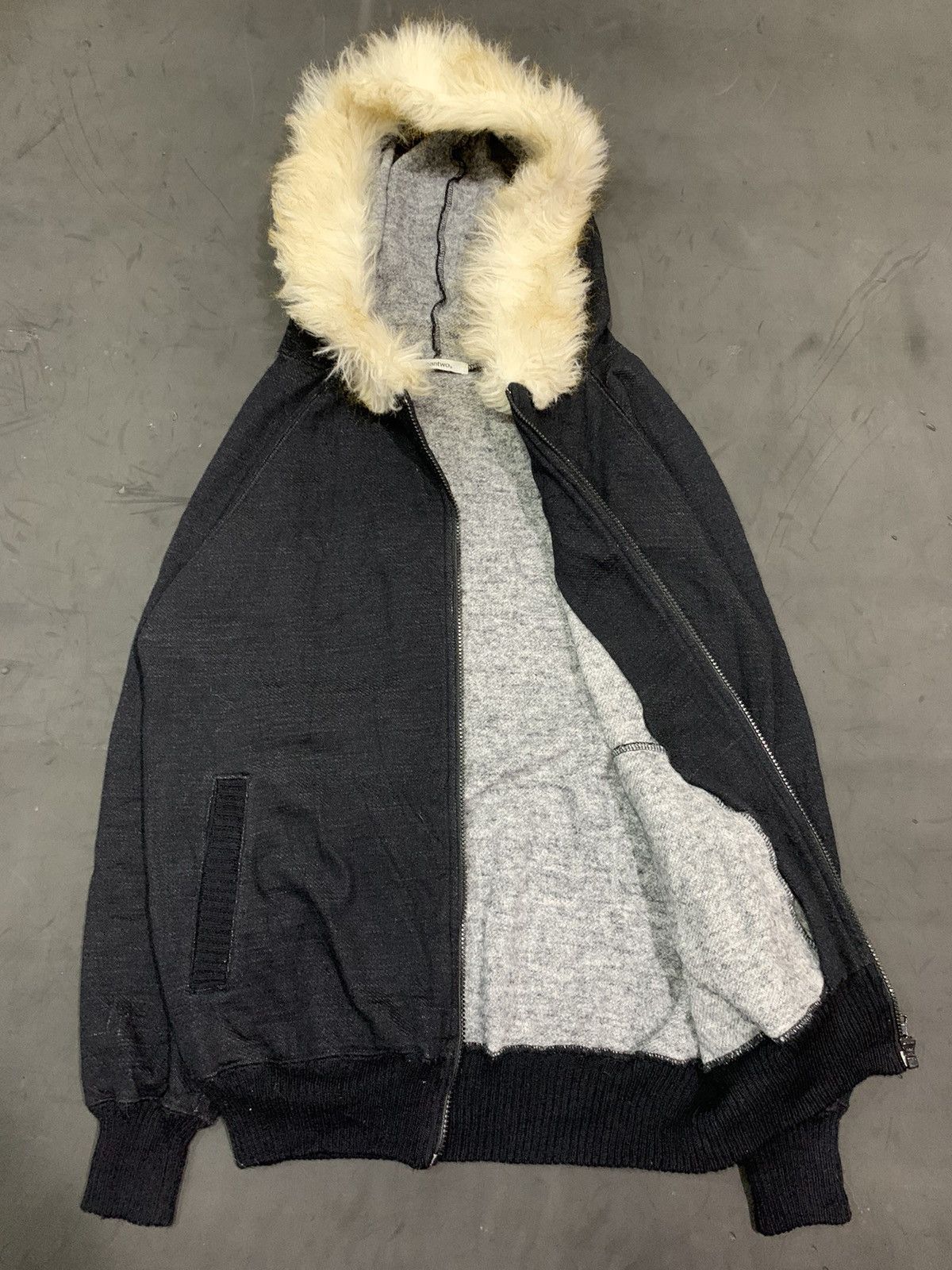If Six Was Nine × KMRii × Le Grande Bleu (L.G.B.) 🖤BLACKFRIDAY🖤Cantwo fur hoodie ifsixwasnine lgb styled Size US M / EU 48-50 / 2 - 2 Thumbnail