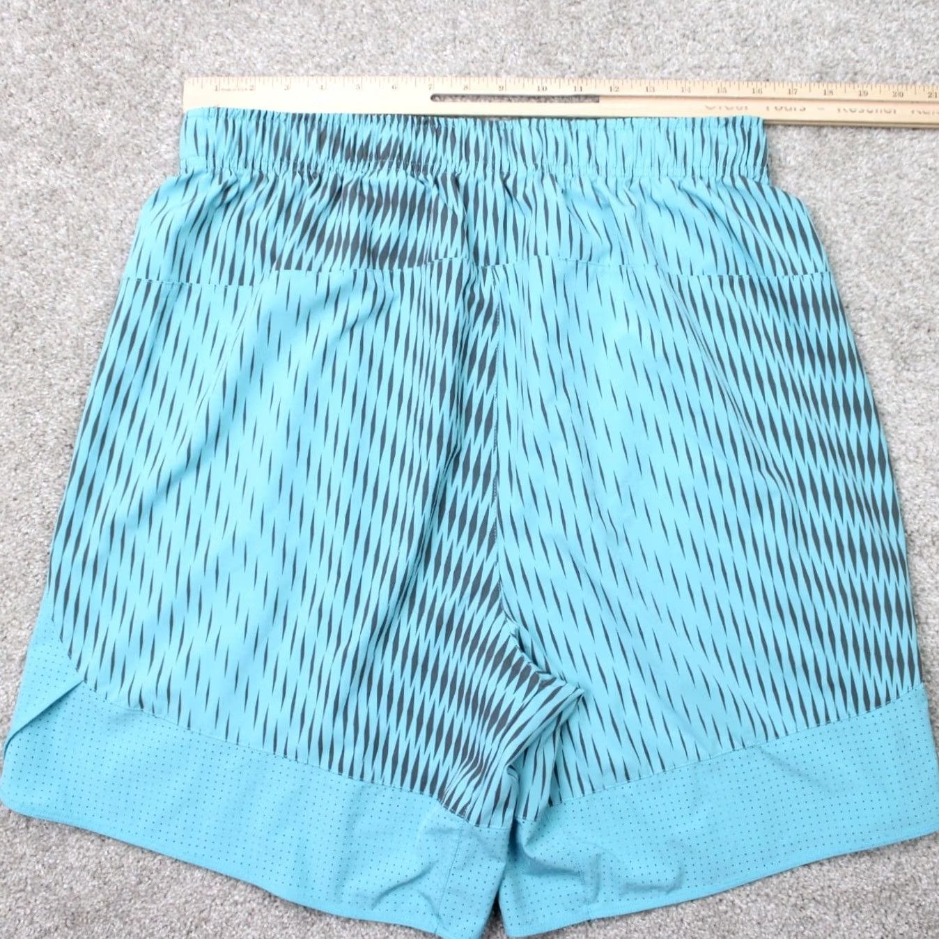 Nike Nike Mens XL Blue Geometric 8" Flow Woven Training Athletic Athleisure Size US 36 / EU 52 - 7 Thumbnail