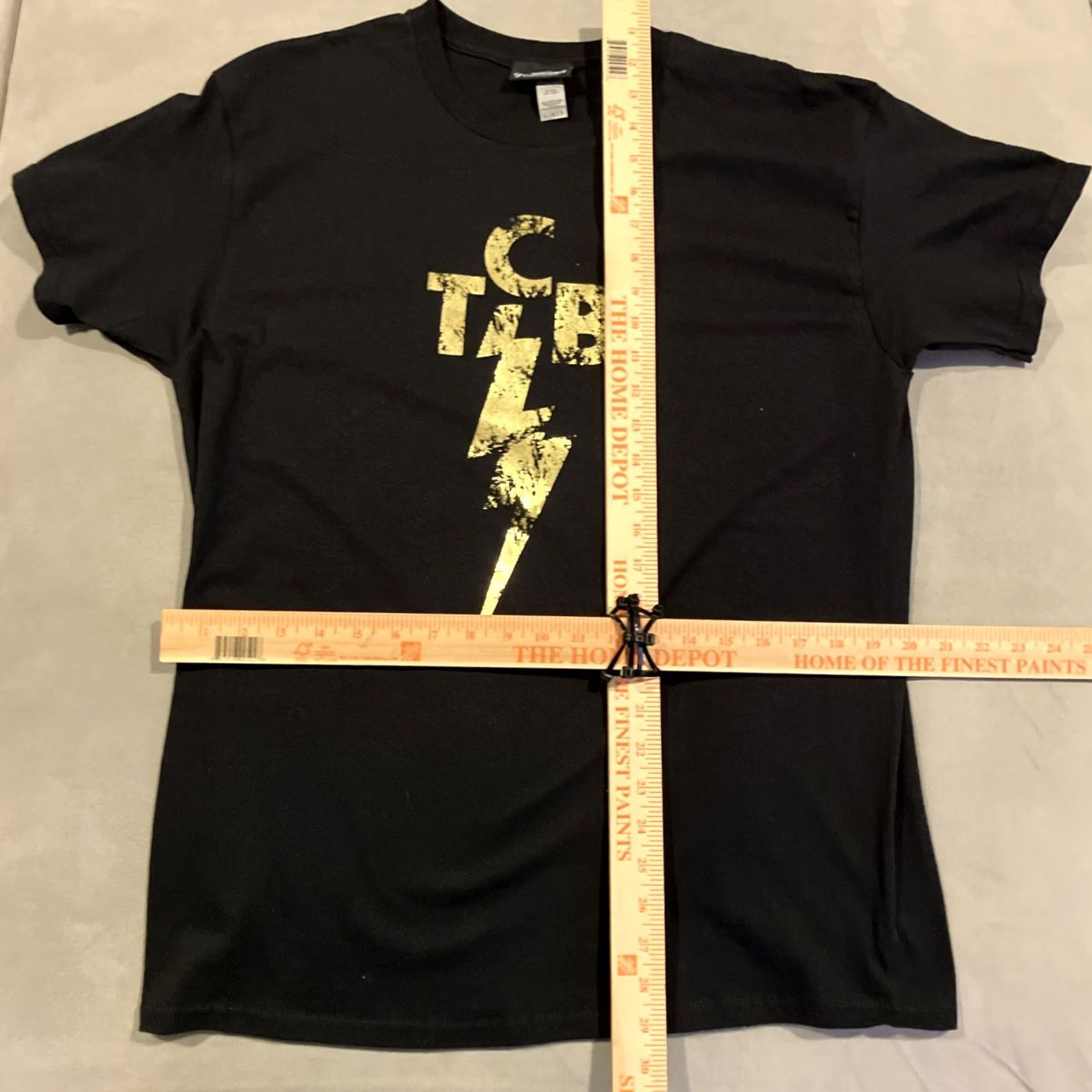 Vintage Graceland T-Shirt Elvis TCB Lightning Bolt Metallic Graphic Crew Neck Short Sleeve Black L Mens Regular Size Size US L / EU 52-54 / 3 - 4 Thumbnail