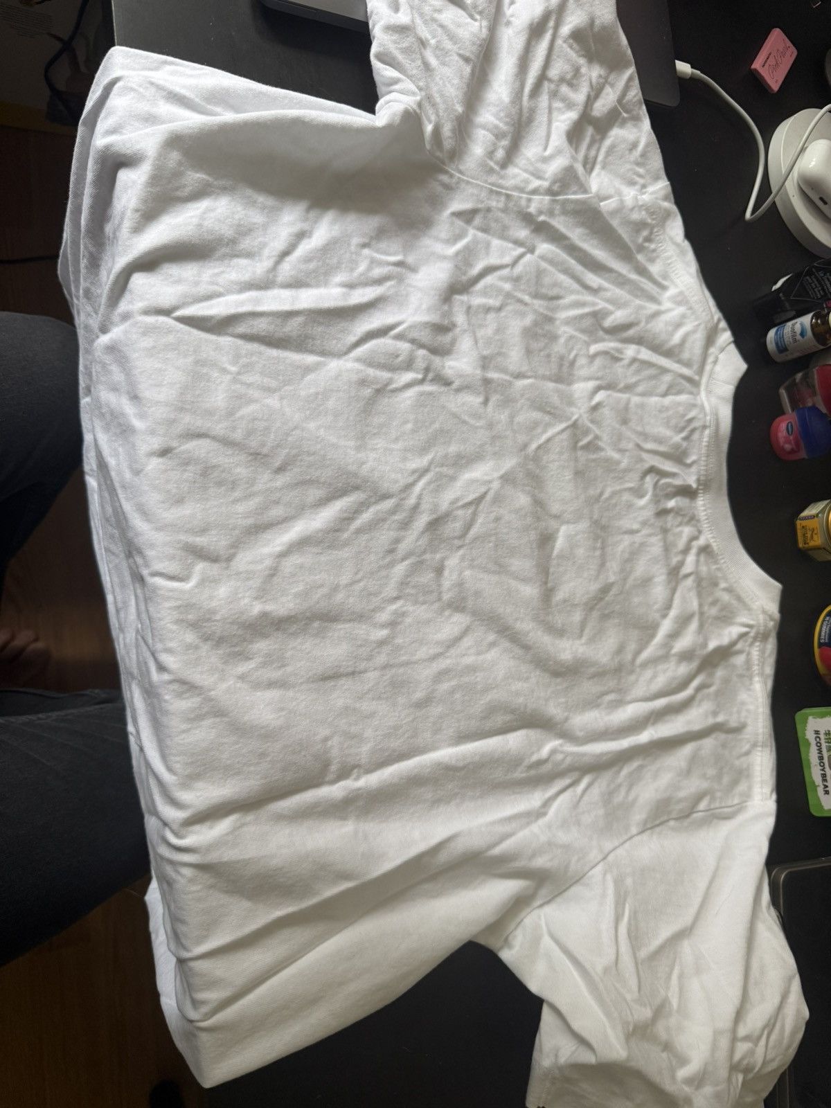 Kaws × Uniqlo Kaws uniqlo Size US M / EU 48-50 / 2 - 5 Thumbnail