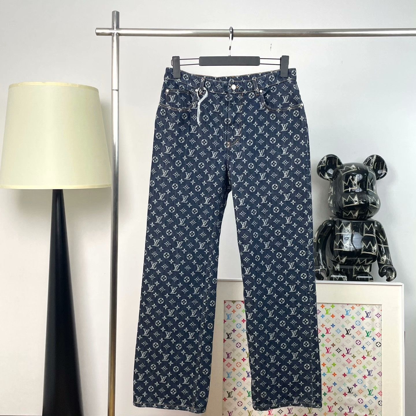 Louis Vuitton Louis Vuitton Denim Printed Denim Jeans 32 Men Size US 32 / EU 48 - 1 Thumbnail