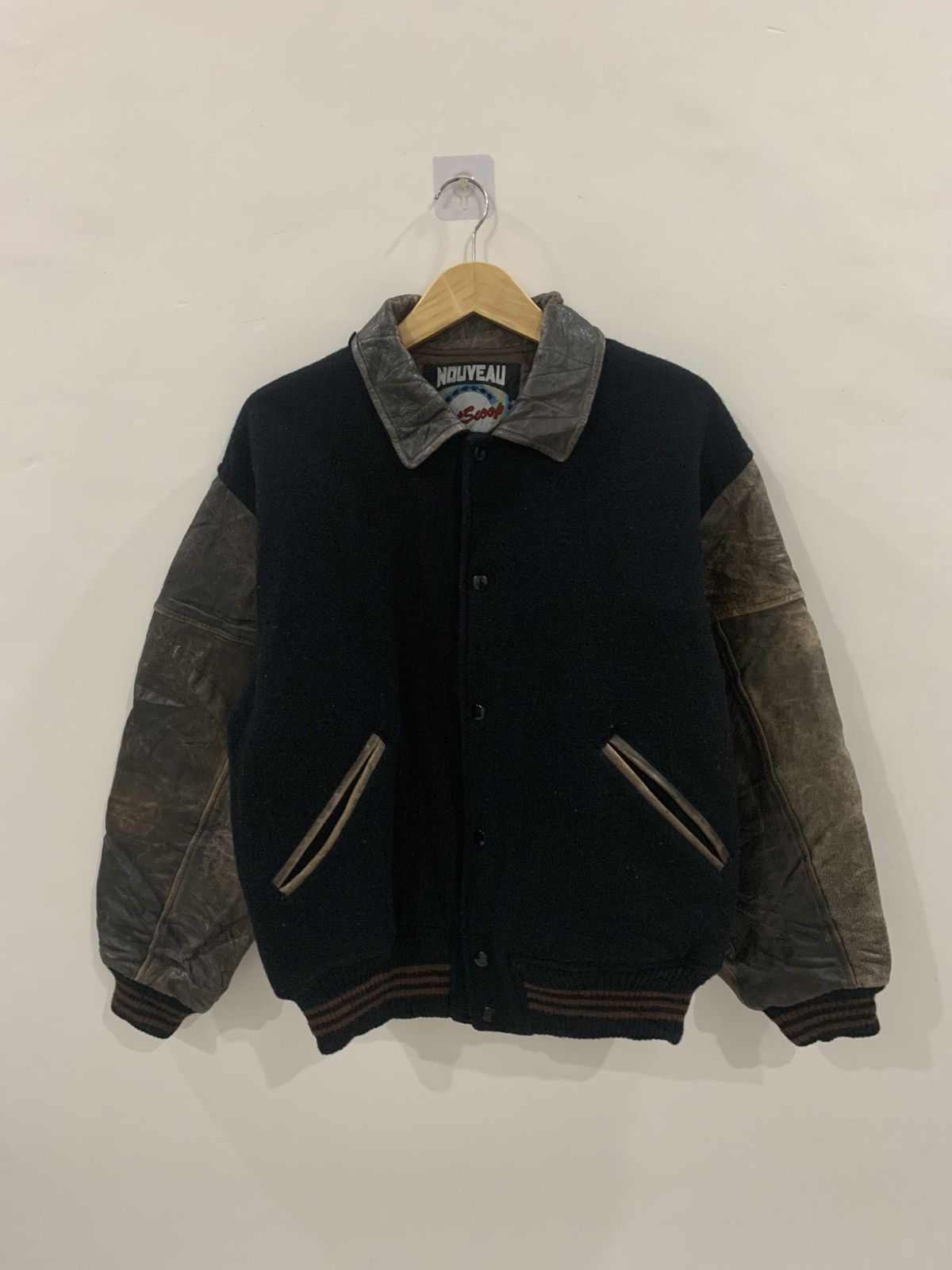 Japanese Brand Vintage 80’s “HOT SCOOP” Lettermen Varsity Jacket Size US L / EU 52-54 / 3 - 7 Thumbnail