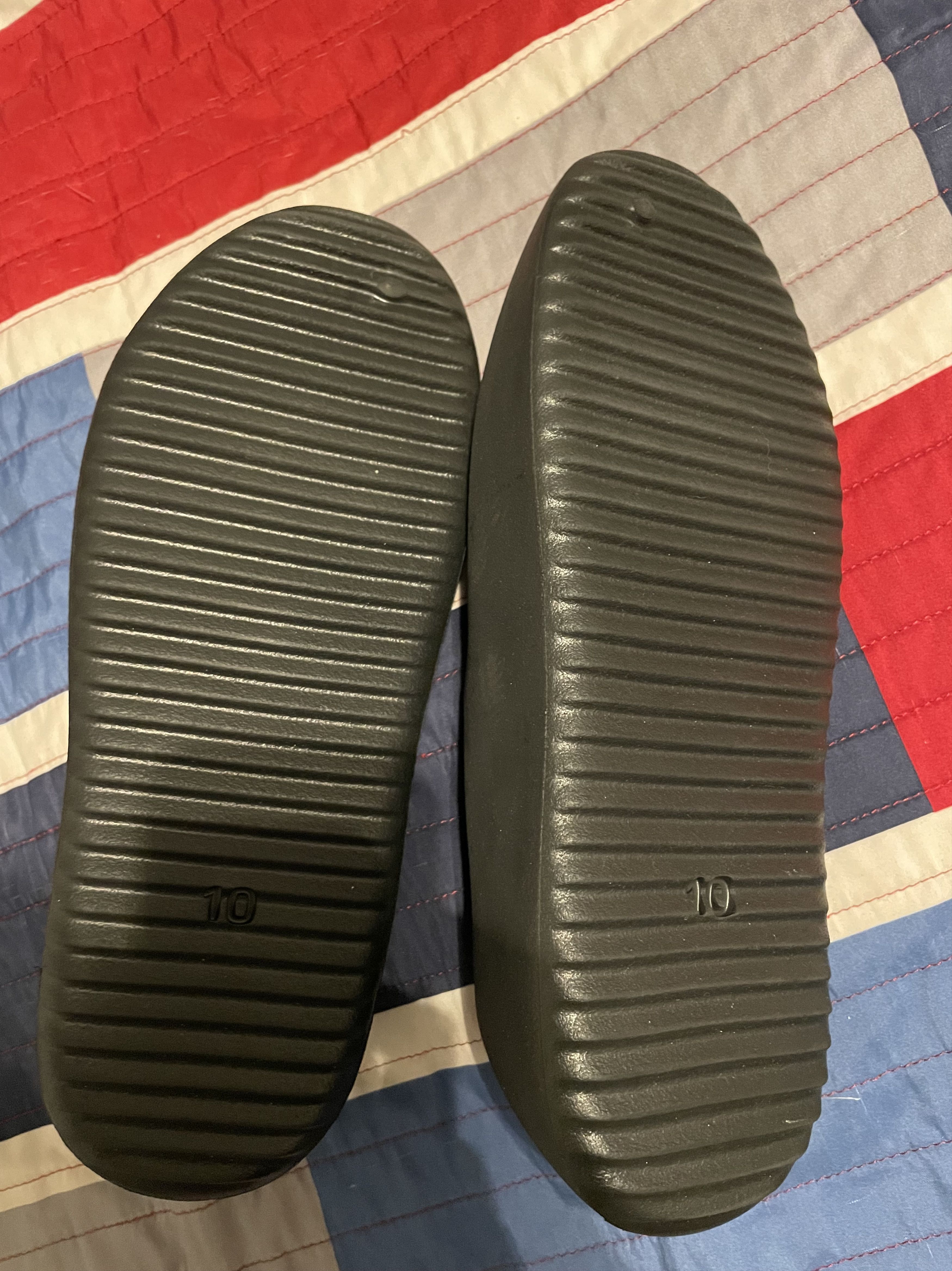 Yeezy Yeezy SL-01 Black Size US 10 / EU 43 - 2 Thumbnail