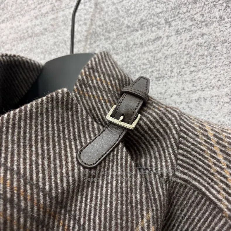 Hermes Hermes Plaid Single Breasted High Collar Long Sleeve Coat Size XXS / US 00 / IT 34 - 3 Thumbnail