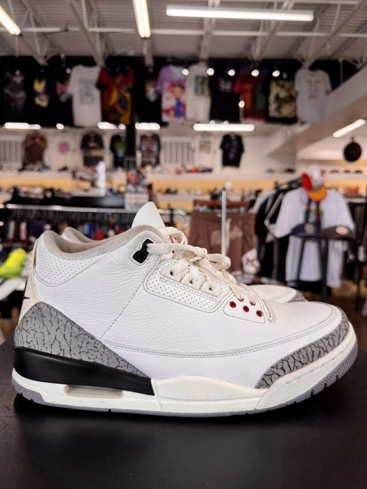 Jordan Brand Air Jordan 3 White Cement Reimagined Size 11 (2023) Size US 11 / EU 44 - 6 Thumbnail