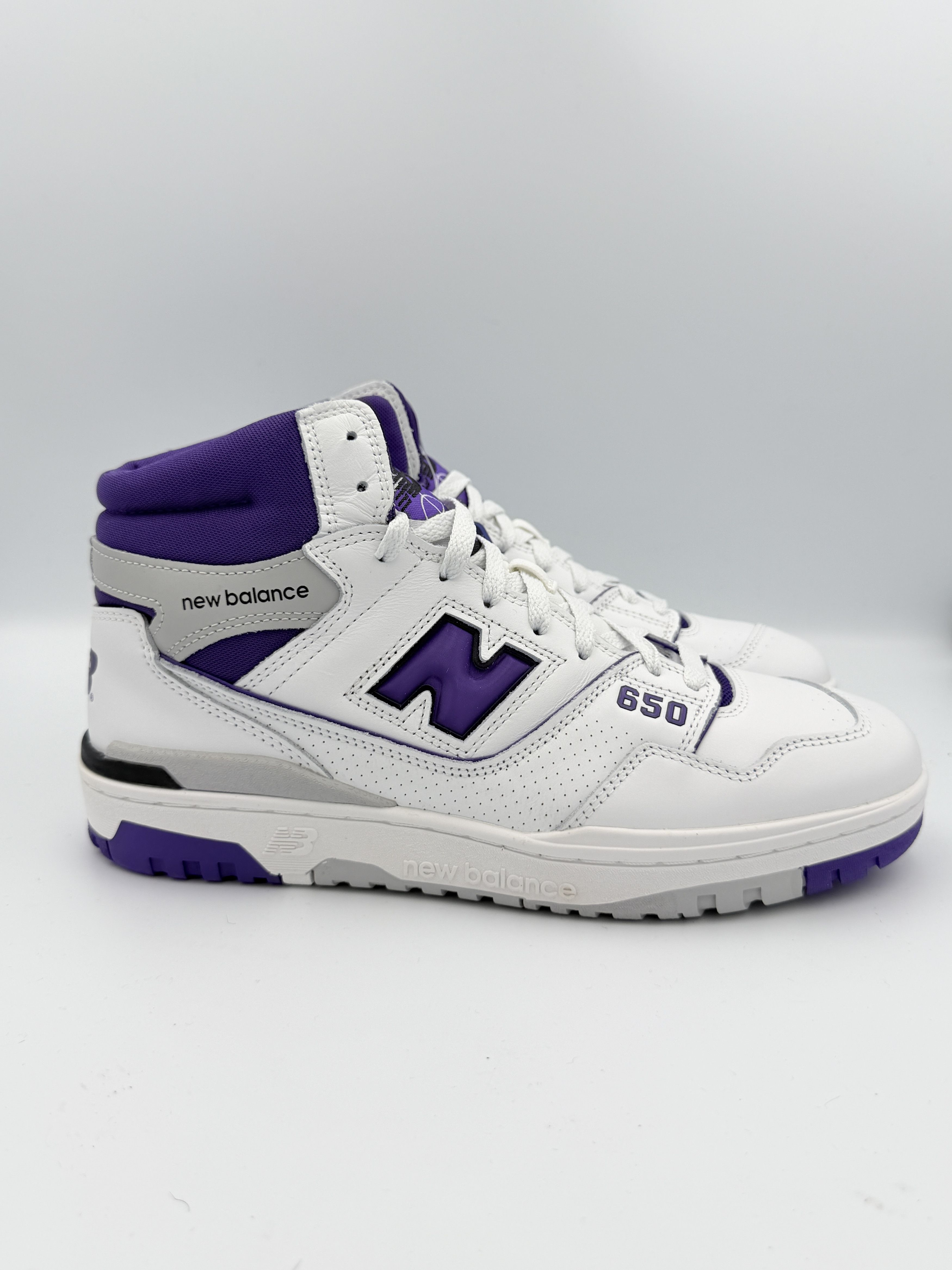 New Balance New Balance 650R Interstellar Purple White Size US 9.5 / EU 42-43 - 2 Thumbnail
