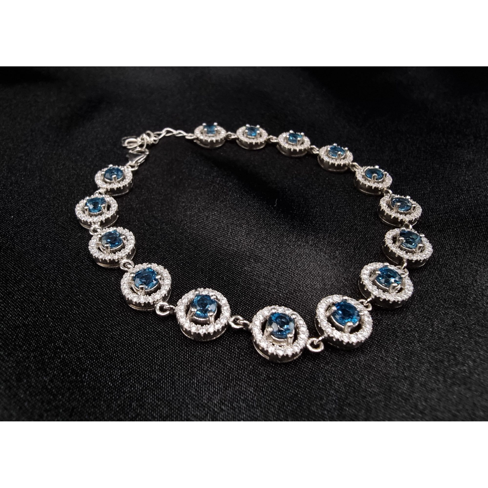 Vintage Rare Find 925 Sterling Silver Bracelet With Blue Stones Size ONE SIZE - 3 Thumbnail
