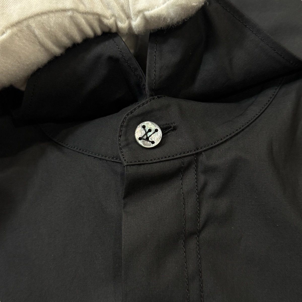 Louis Vuitton LOUIS VUITTON 2019AW ×Virgil Abloh Multi-Pocket Shirt Size US M / EU 48-50 / 2 - 2 Thumbnail
