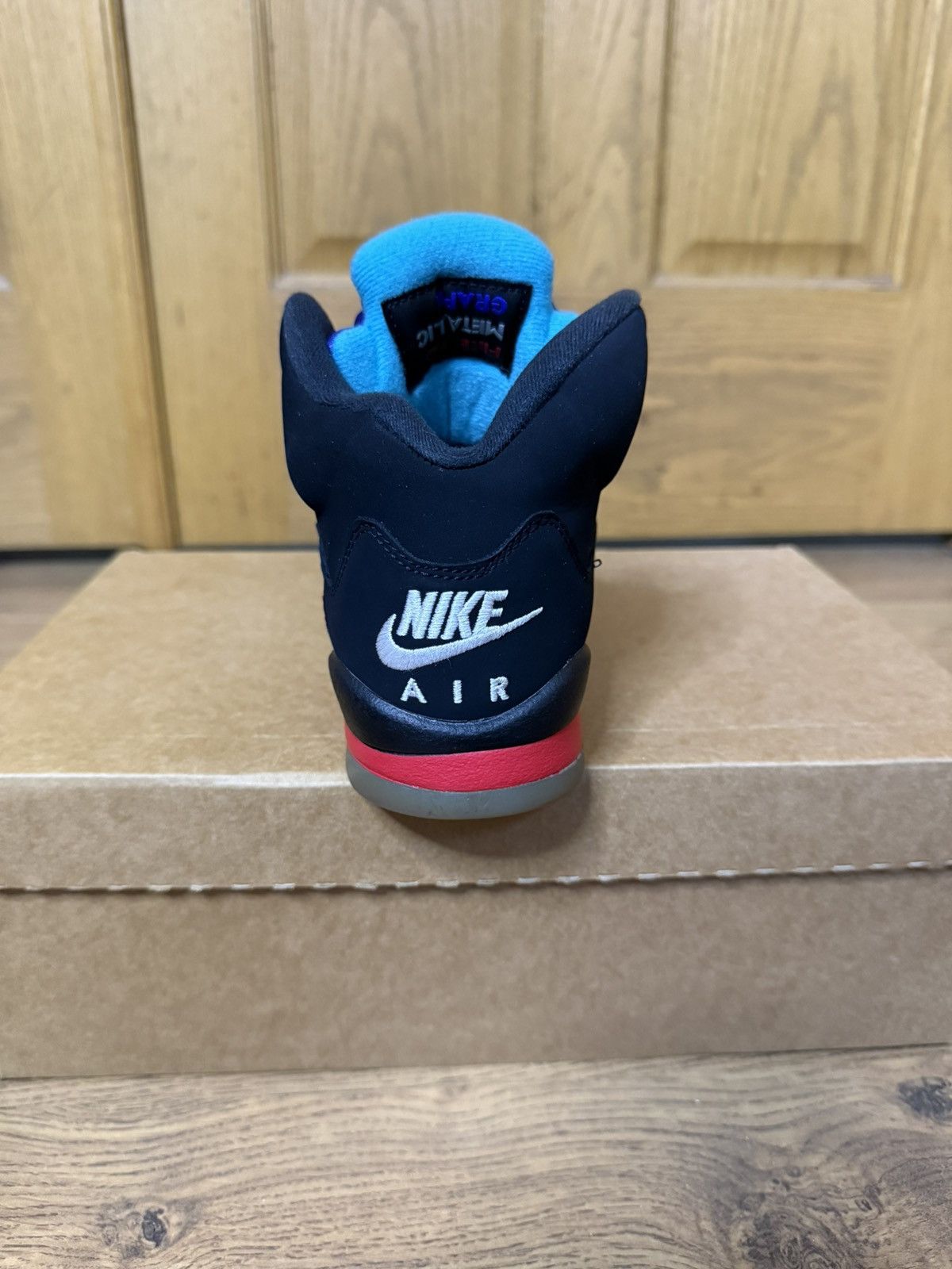 Jordan Brand Air Jordan 5 “Top 3” Size 5.5y Size US 5.5 / EU 38 - 2 Thumbnail