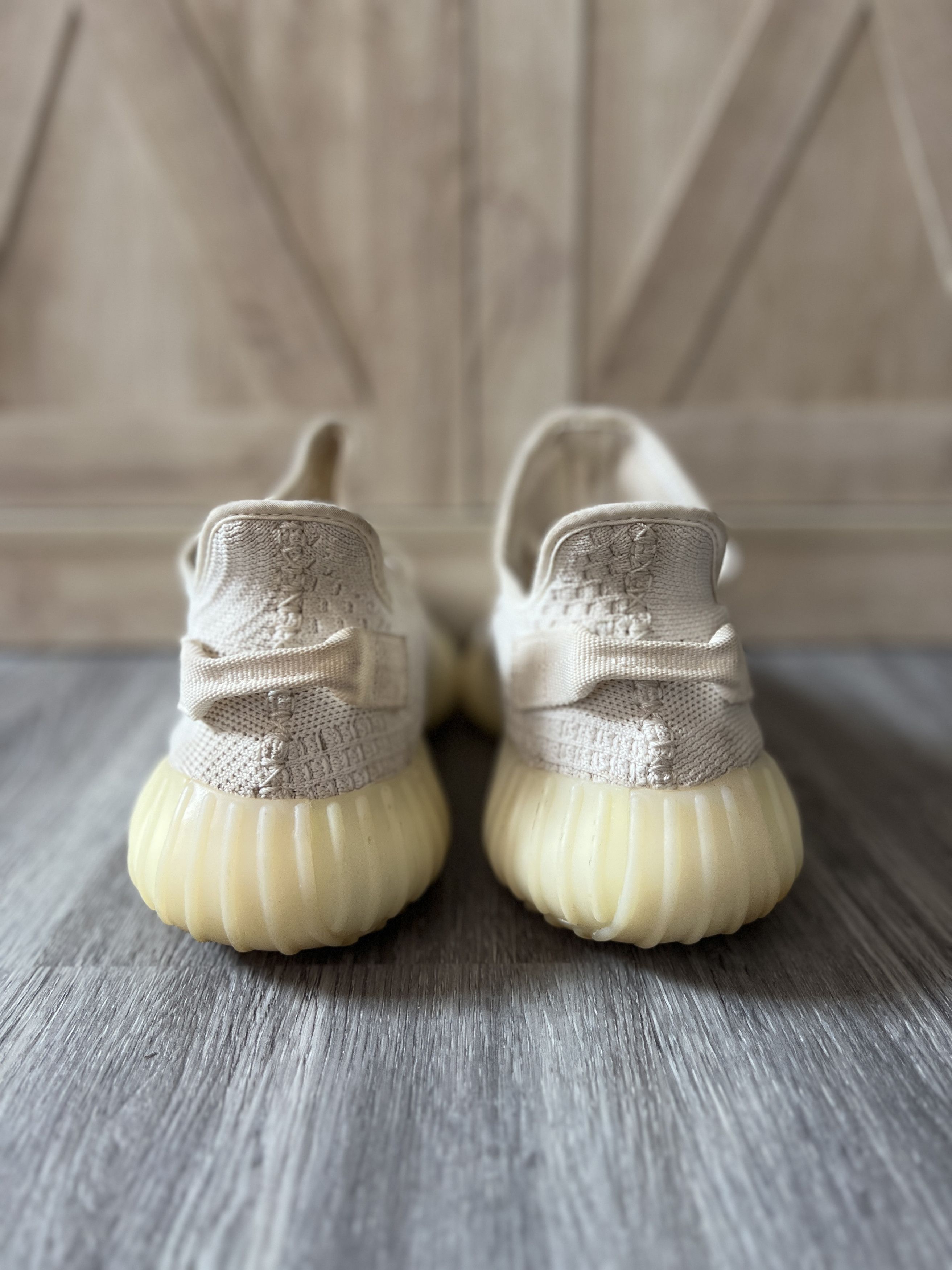 Yeezy adidas Yeezy Boost 350 V2 Bone Size US 10 / EU 43 - 4 Thumbnail