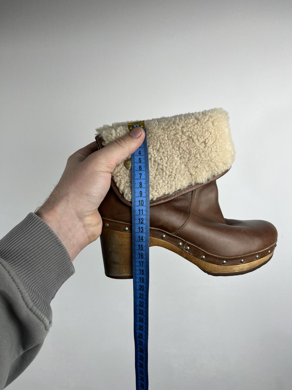 Ugg UGG Shearling Lined Leather Clog Boots Wooden Heel EU 38 US7 Size US 7 / IT 37 - 15 Thumbnail