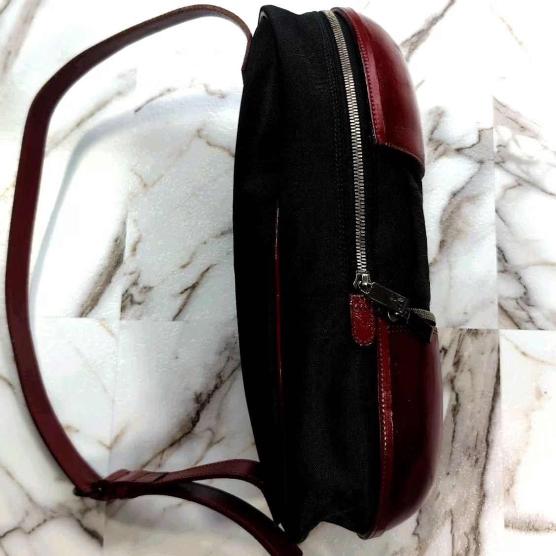 Issey Miyake ISSEY MIYAKE Bodybag Accessory Bordeaux x Black Casual 90-00's Pre-owned Size ONE SIZE - 4 Thumbnail