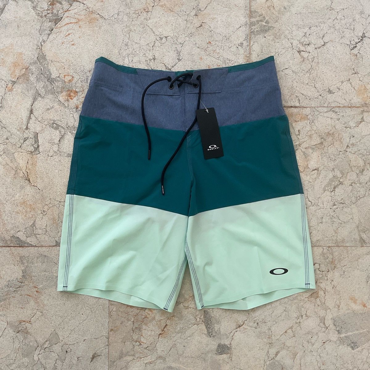 Oakley Brand New Oakley Ozaki Block 21 Inches Swim Trunks Shorts Size US 30 / EU 46 - 1 Thumbnail