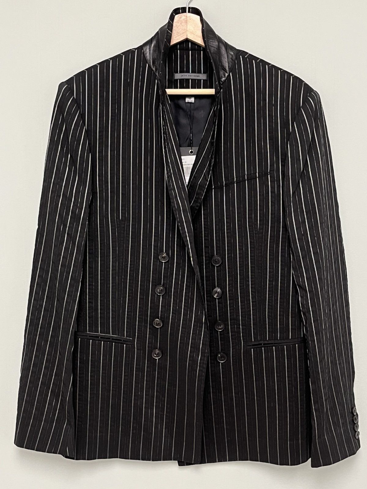John Varvatos Double breasted peak lapel jacket. Size EU 48 Size US M / EU 48-50 / 2 - 14 Thumbnail