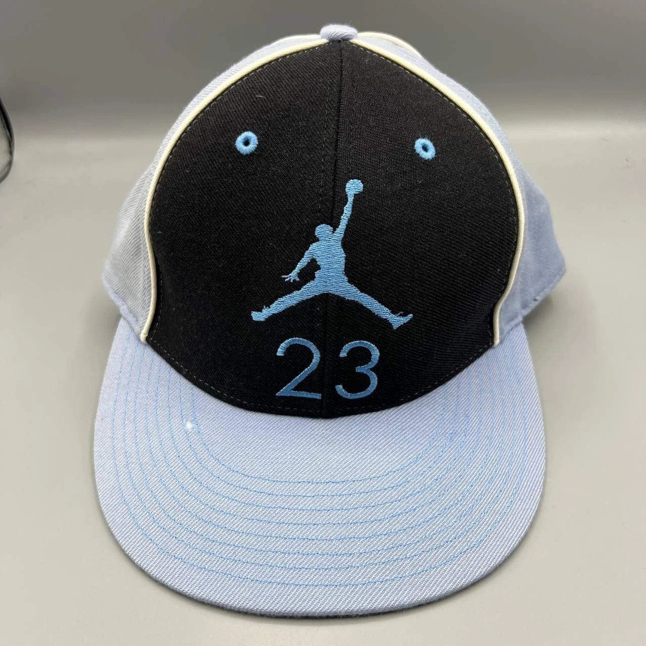 Jordan Brand Air Jordan 23 Hat Men 7 1/4 Embroidered Jumpman Fitted Cap Size ONE SIZE - 1 Thumbnail