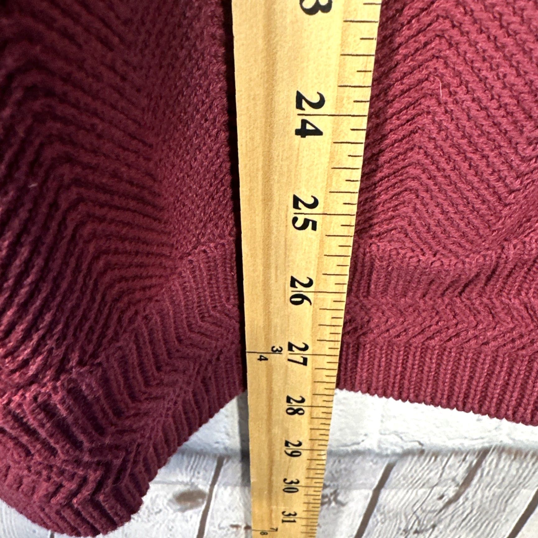 Ralph Lauren VINTAGE Ralph Lauren Men’s Burgundy XL Crest Cotton Cable Knit Pullover Sweater Shirt Size US XL / EU 56 / 4 - 4 Thumbnail