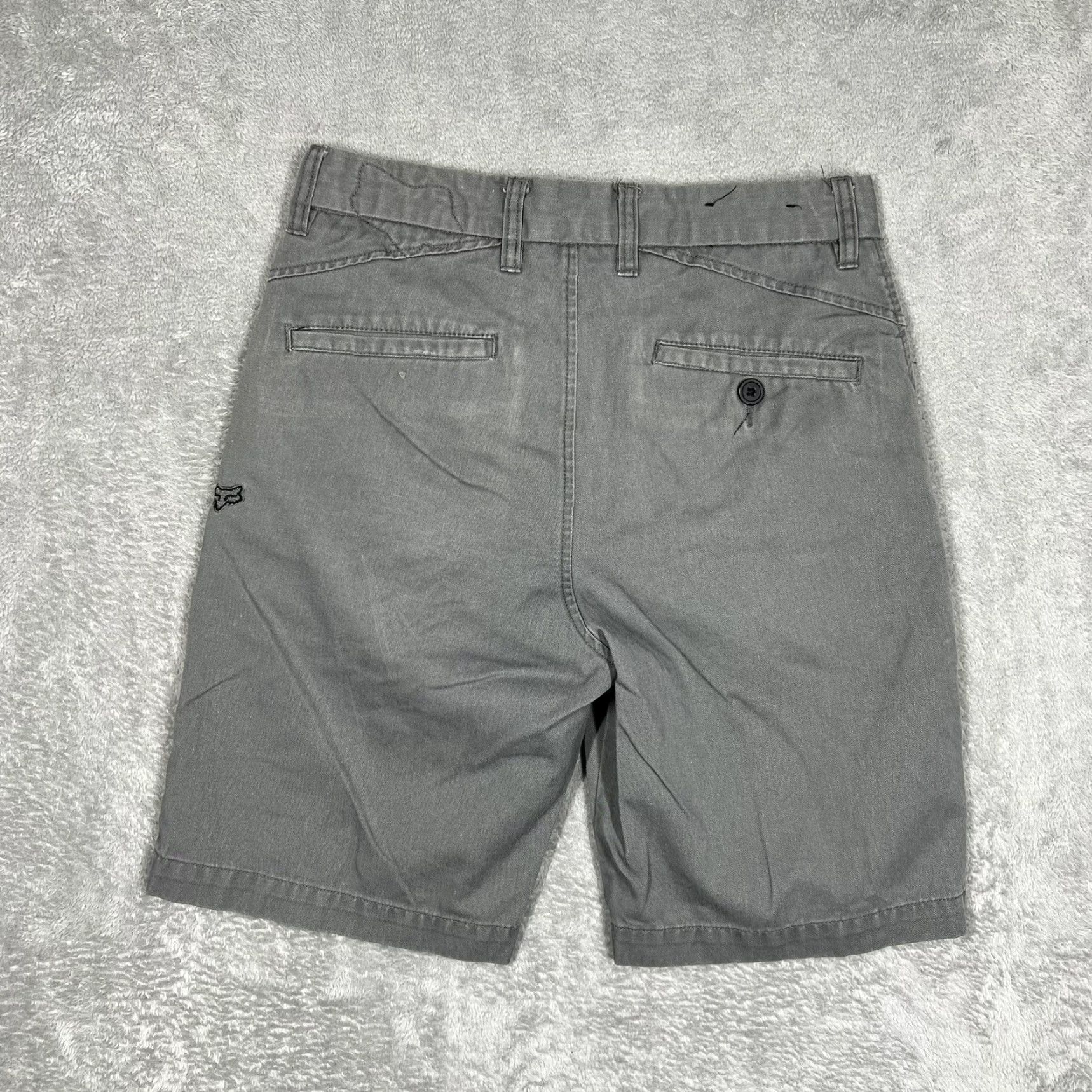 Fox Racing Fox Men’s Shorts Casual 28 Gray 8” Inseam Flat Front Polyester Cotton Chino Pockets Belt Loops Logo Regular Size US 28 / EU 44 - 7 Thumbnail