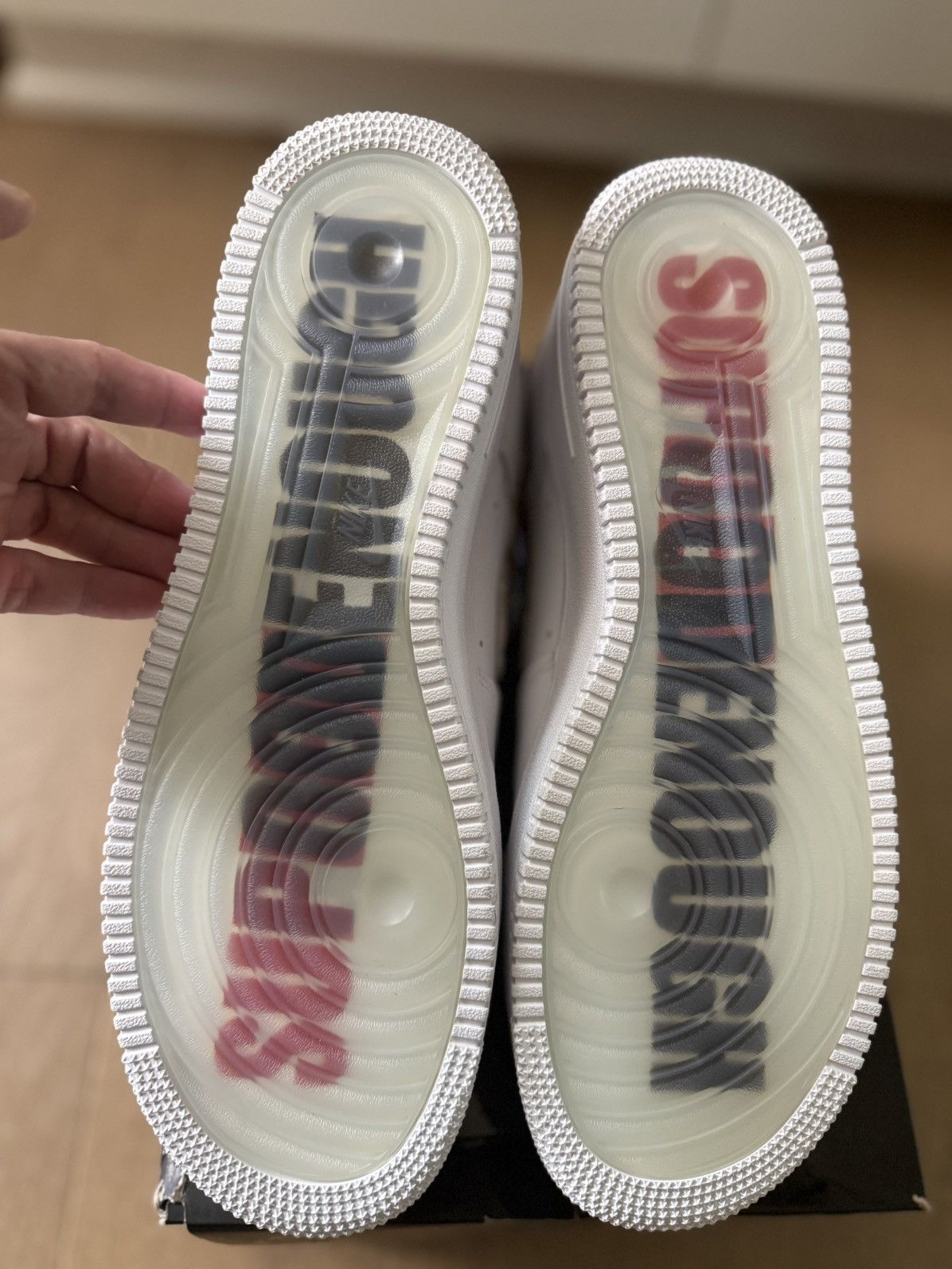 GOODENOUGH × Supreme Nike Supreme Air Force 1 x GOODENOUGH White/size 11 DS New Size US 11 / EU 44 - 7 Thumbnail