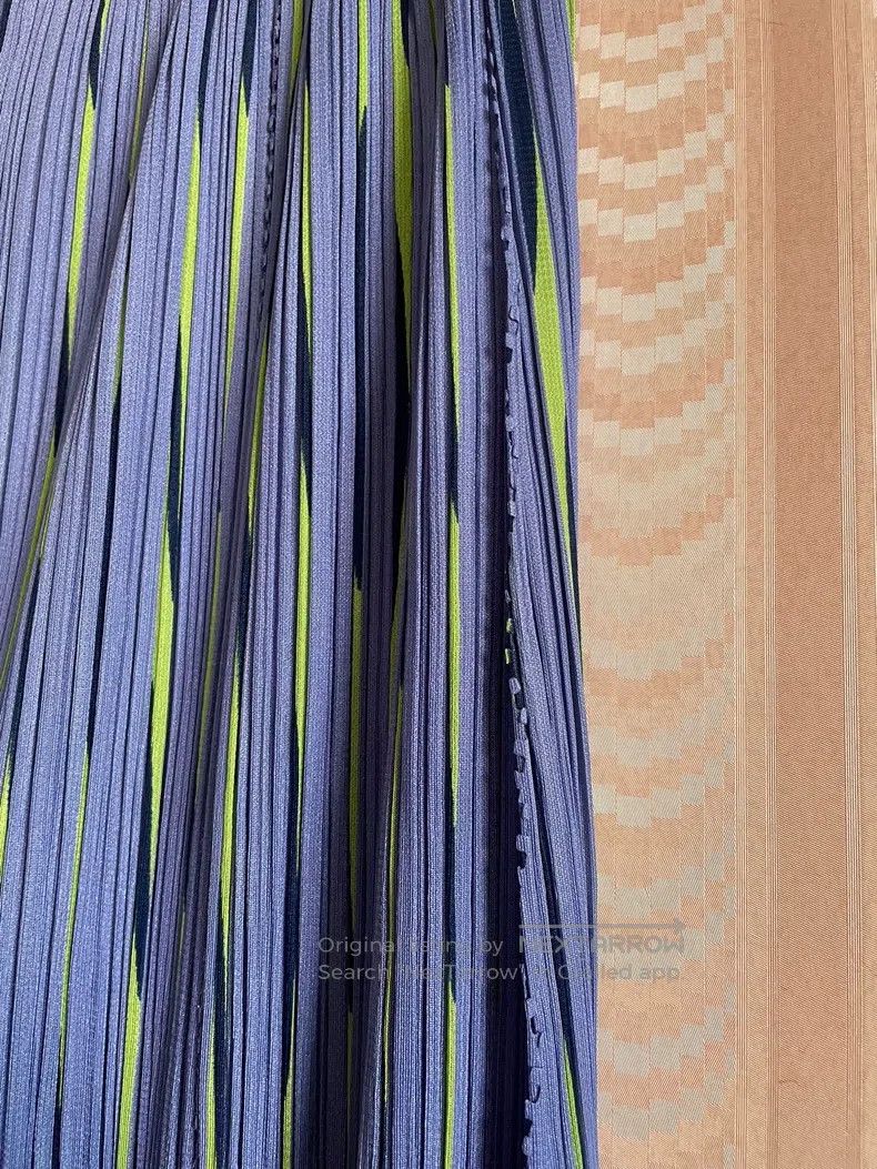 Issey Miyake Issey Miyake Pleated Blue Light Patchwork Midi Skirt Size 25" / US 0 / IT 36 - 5 Thumbnail