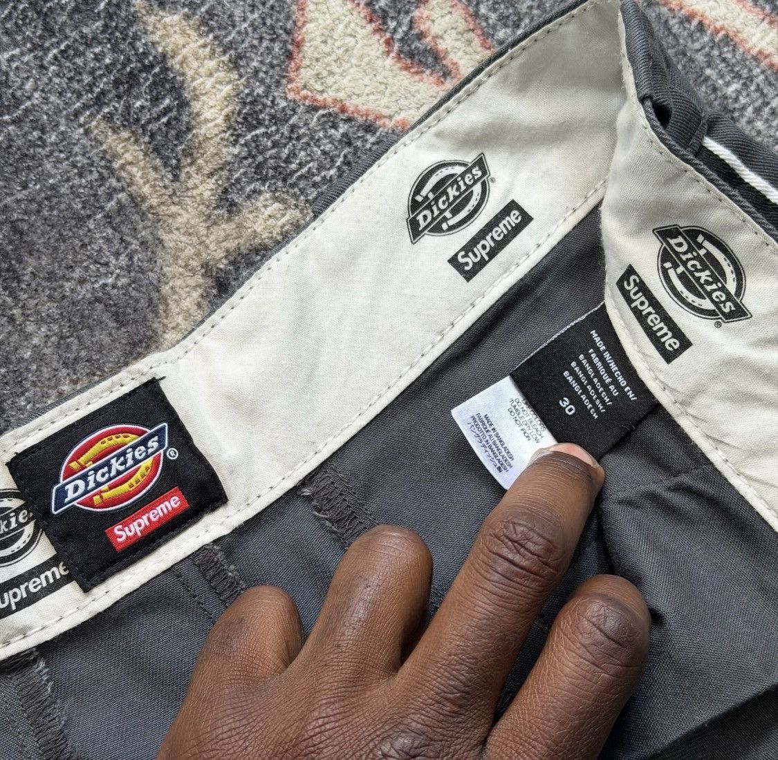 Dickies × Supreme Supreme x Dickies Stripe charcoal shorts size 30 Size US 30 / EU 46 - 5 Thumbnail