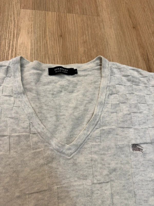 Burberry Burberry Black Label Japan V-neck sweater premium size 2 M Size M / US 6-8 / IT 42-44 - 3 Thumbnail