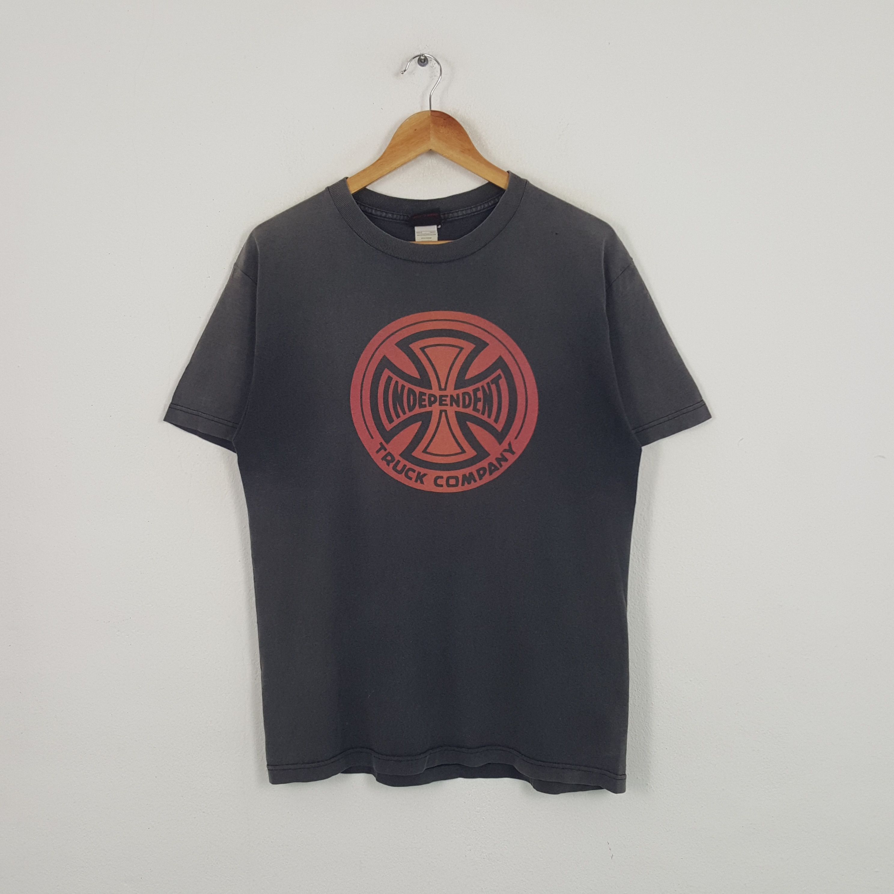 Vintage Independent Truck Company Skate Style Tshirt