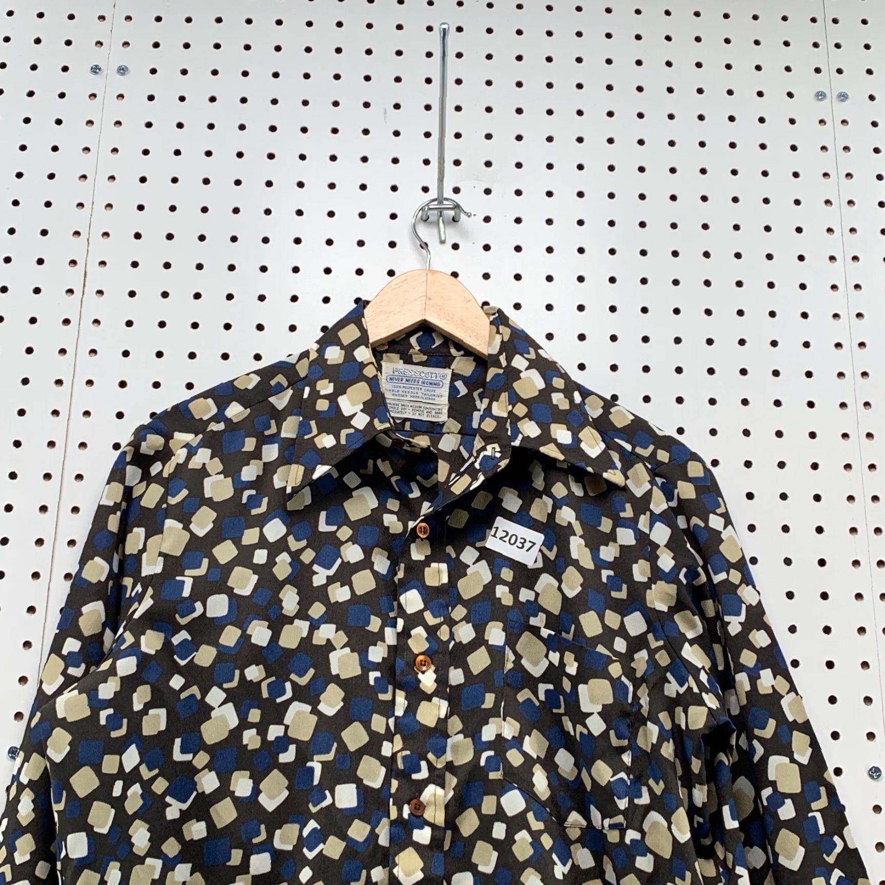 Vintage VINTAGE Presscott Shirt M Adult Blue Black 100% Polyester Crepe Size M Geometric Long Sleeve Button-Up 60s 70s 80s Rockabilly Mens Size US M / EU 48-50 / 2 - 2 Thumbnail