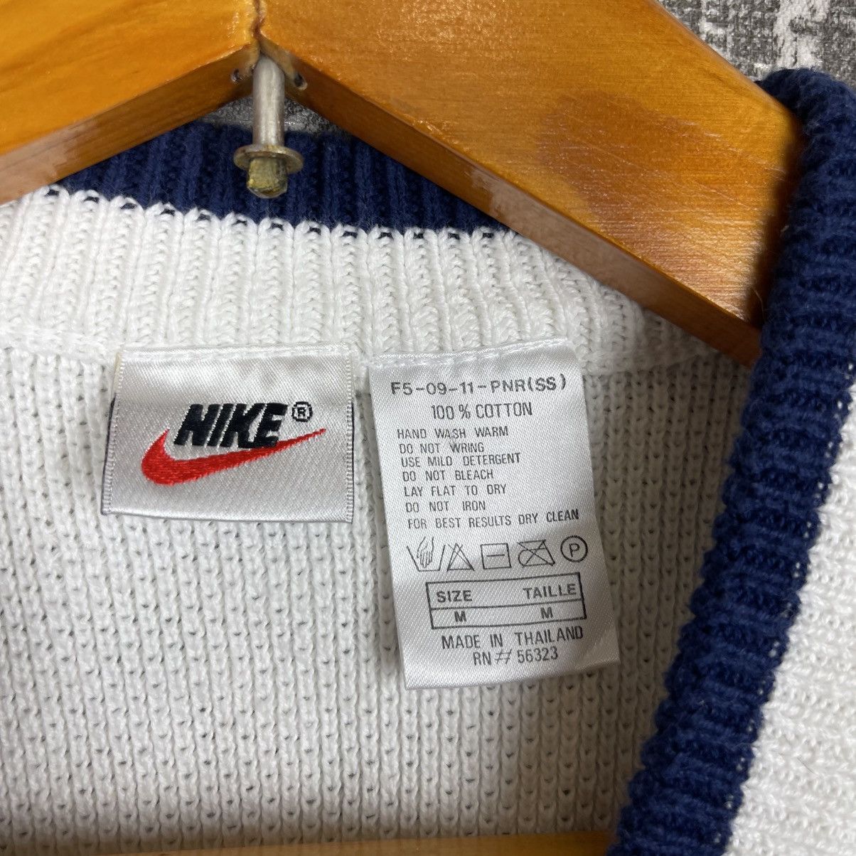 Nike Vintage Nike Challenge Court Tennis Knit Sweater Vest Size US M / EU 48-50 / 2 - 3 Thumbnail