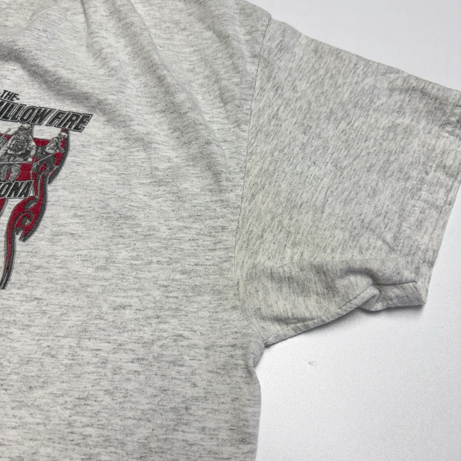 Vintage Vintage Y2K The Willow Fire Arizona Fire Fighter T Shirt Size US XL / EU 56 / 4 - 5 Thumbnail