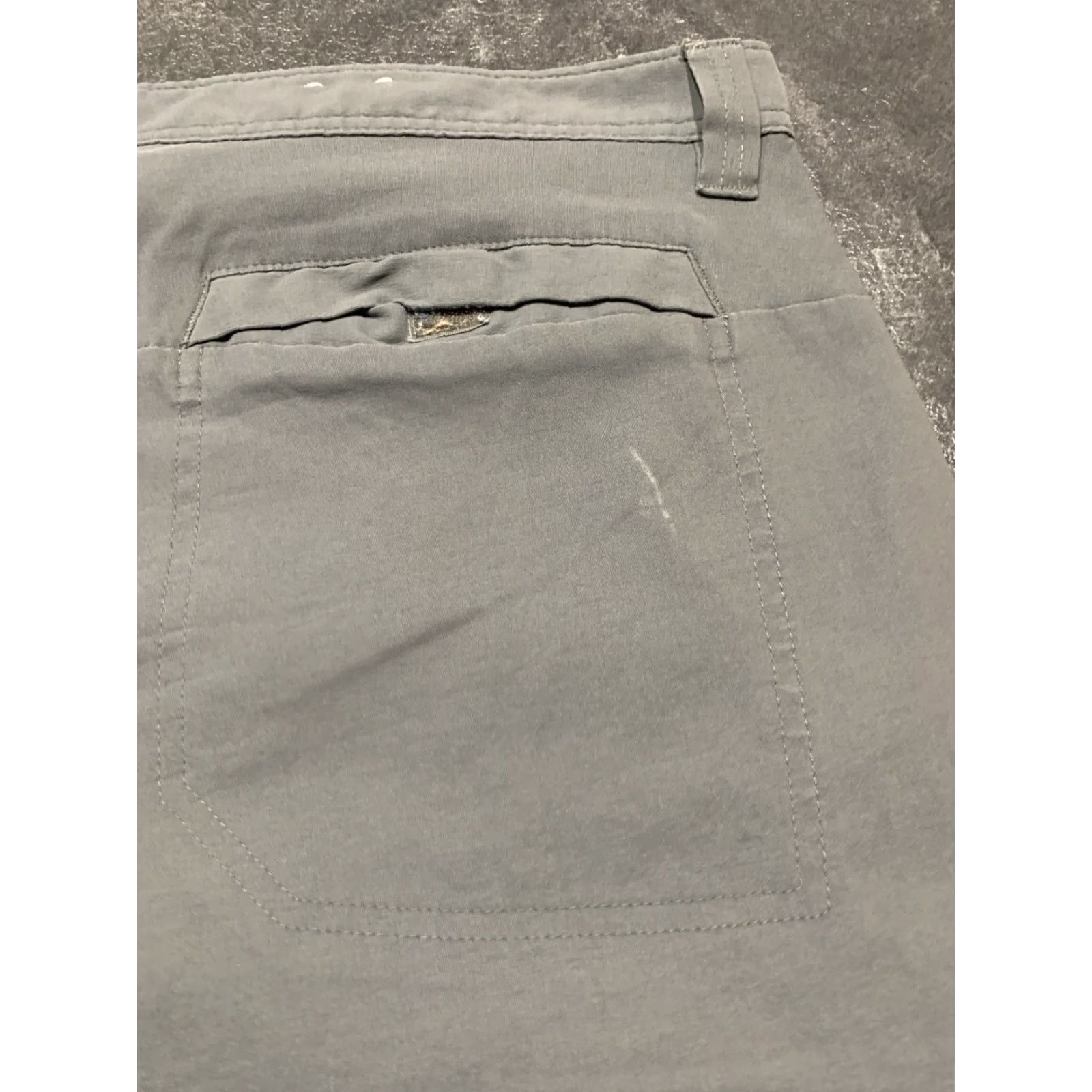 Vintage Columbia Men's Cargo Shorts 38 Inch Waist Gray Casual Outdoor Hiking Cotton Regular Fit Size US 38 / EU 54 - 8 Thumbnail
