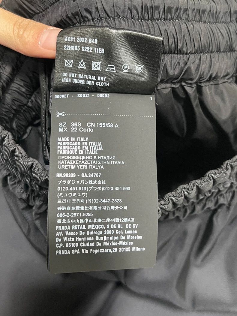 Prada Prada Dark pattern logo nylon trousers 2502-Nextarrow Size US 36 / EU 52 - 7 Thumbnail