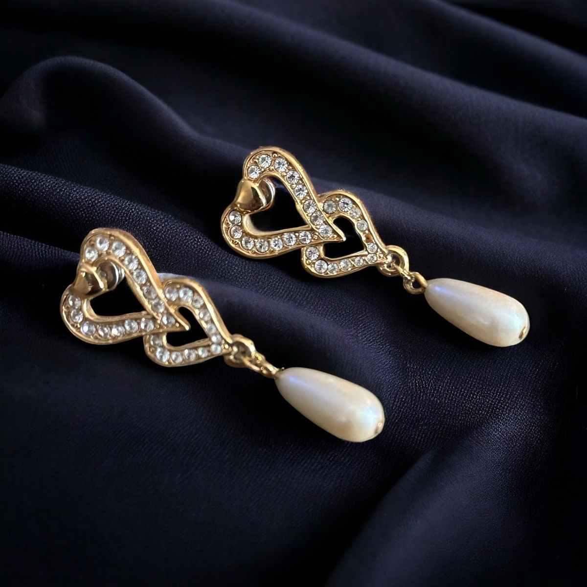 Other Paved double heart pearl drop dangle earrings Size ONE SIZE - 2 Thumbnail