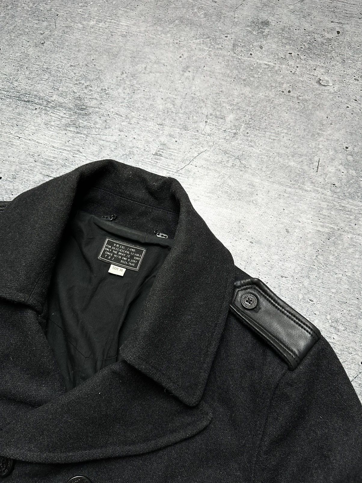 Diesel Vintage Diesel Wool Double Breasted Leather Insert Pea Coat Size US XL / EU 56 / 4 - 7 Thumbnail