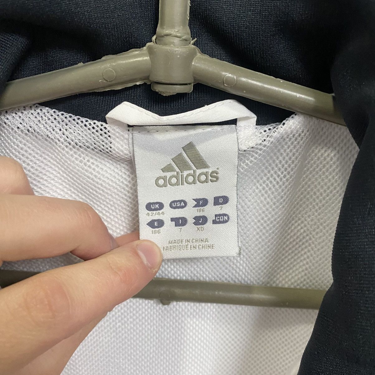 Adidas Adidas Fc Bayern Munich Track Jacket Vintage Soccer Size US M / EU 48-50 / 2 - 9 Thumbnail