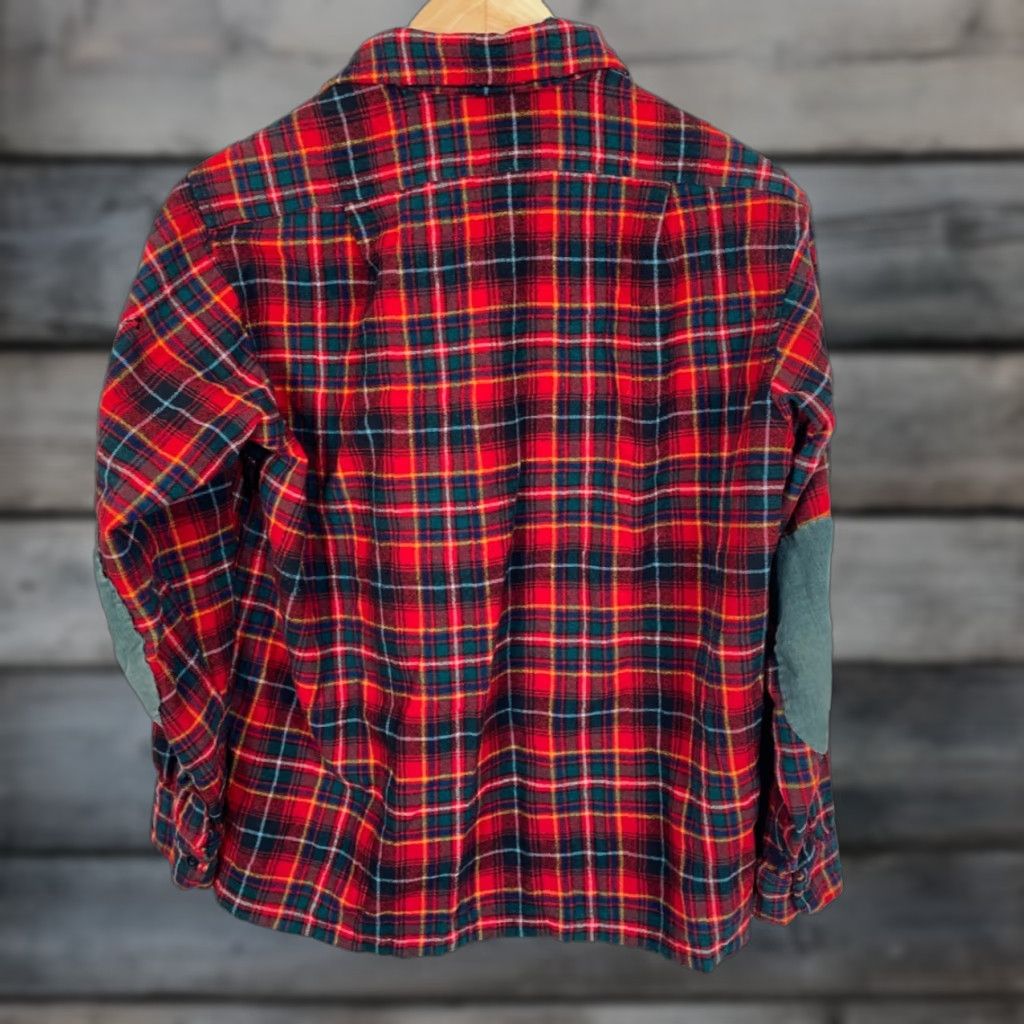 Pendleton VINTAGE Pendleton Board Shirt Wool Red Plaid 70s 60s 70s Grunge Button-Up Collar Loop Collar Large Mens Wool Flannel Casual Workwear Size US L / EU 52-54 / 3 - 1 Thumbnail